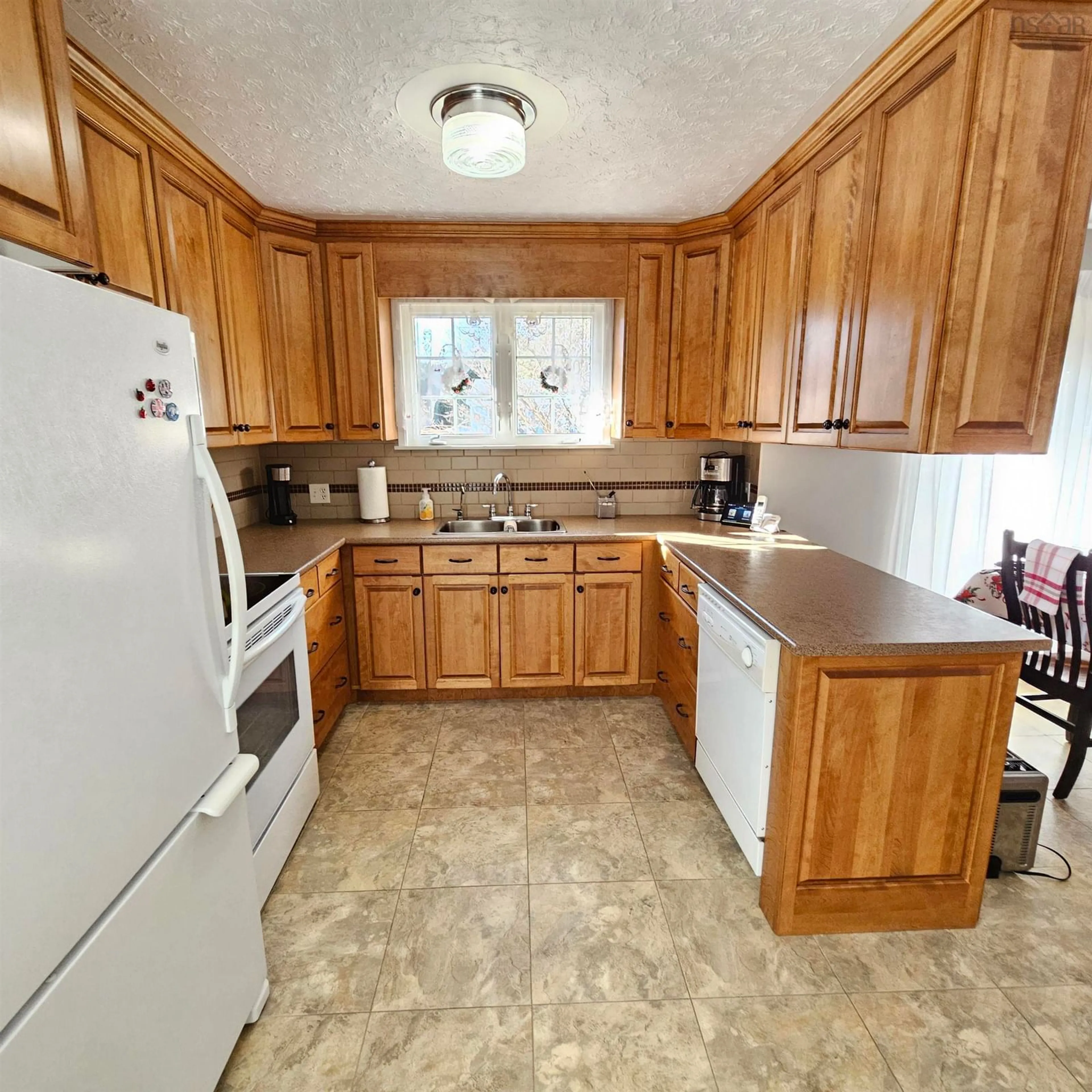 Standard kitchen, unknown for 75 Elizabeth Ave, Bridgewater Nova Scotia B4V 1M1