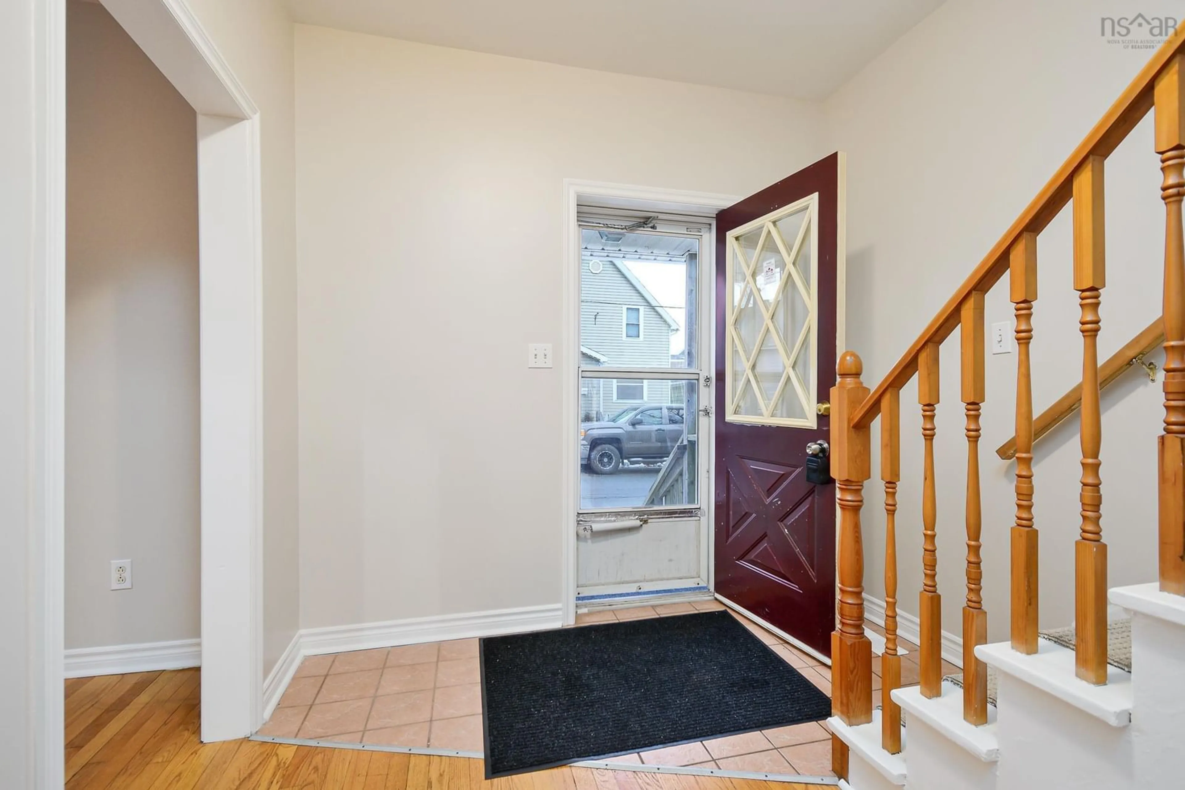 Indoor entryway for 30 Havelock St, Sydney Nova Scotia B1P 1R7