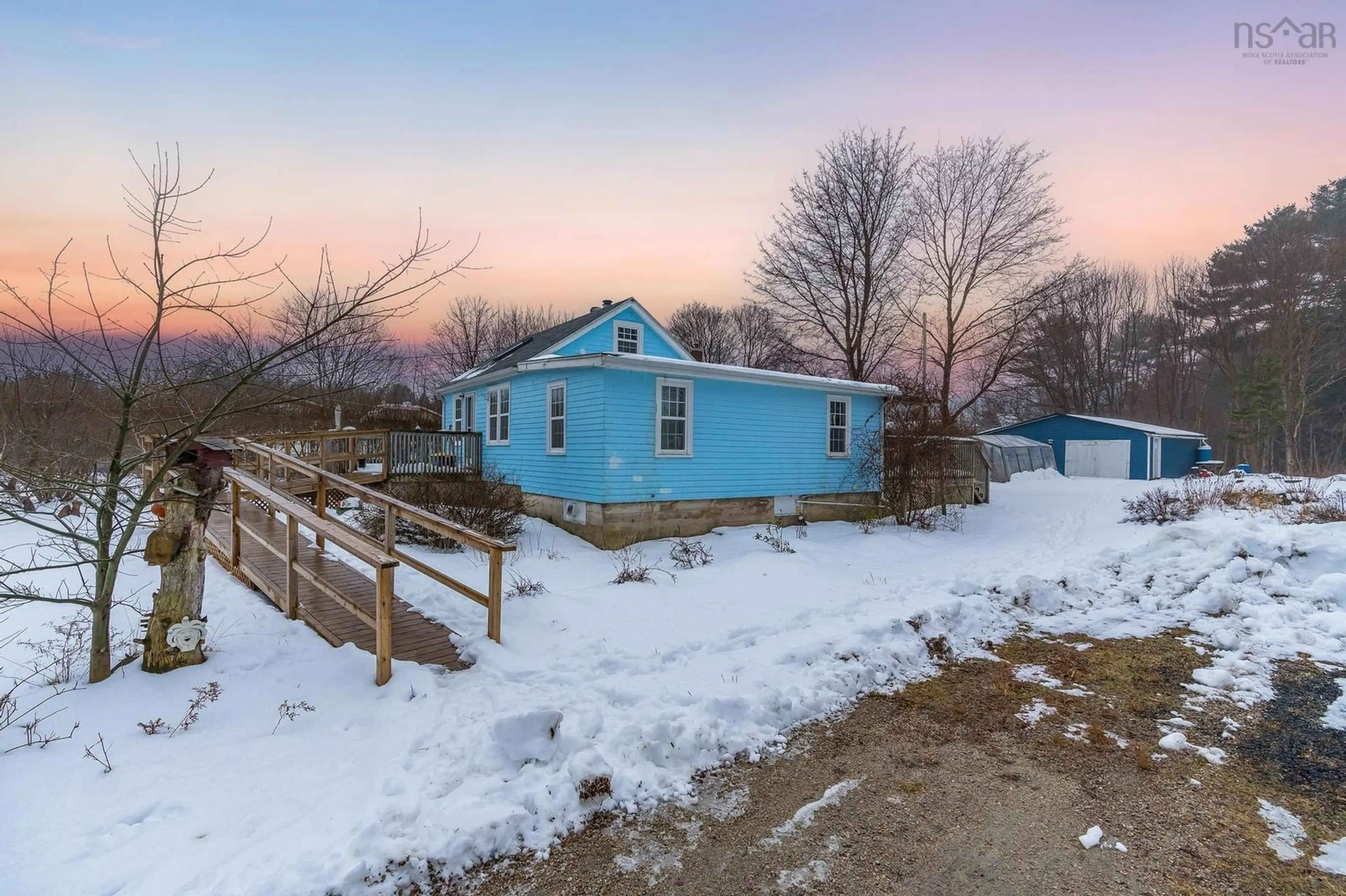 A pic from outside/outdoor area/front of a property/back of a property/a pic from drone, street for 91 Old Trunk 3, Chester Nova Scotia B0J 1J0