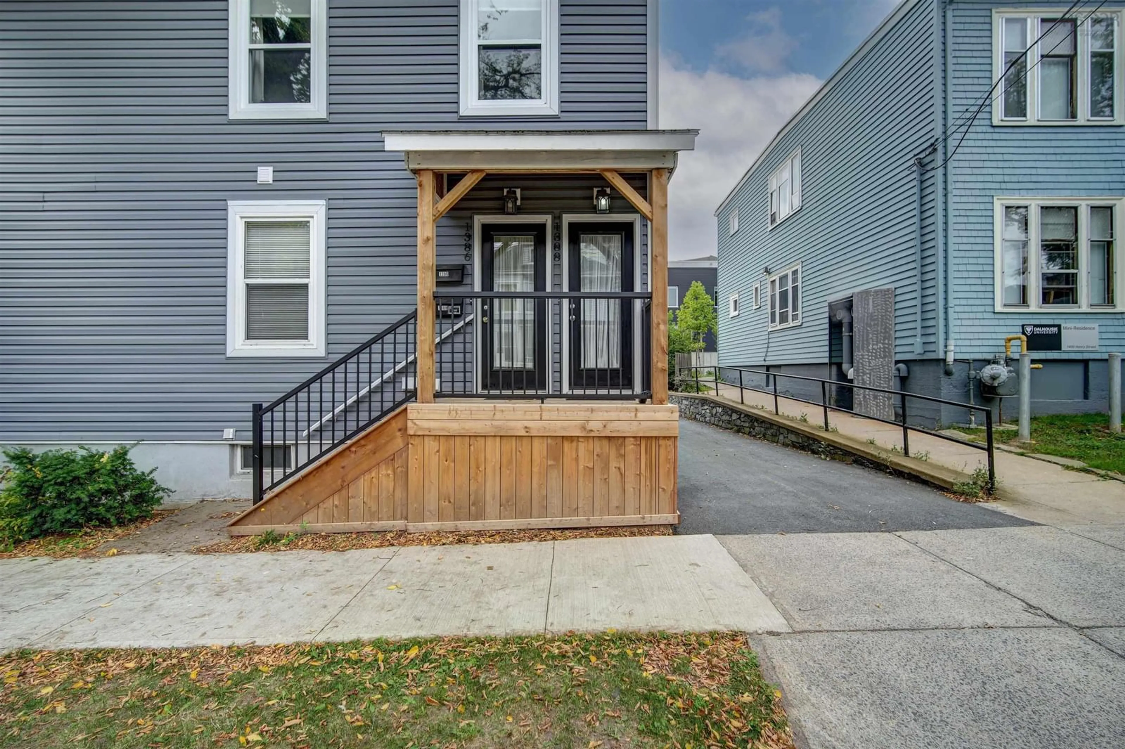 Patio, street for 1388 Henry St, Halifax Nova Scotia B3H 3J8