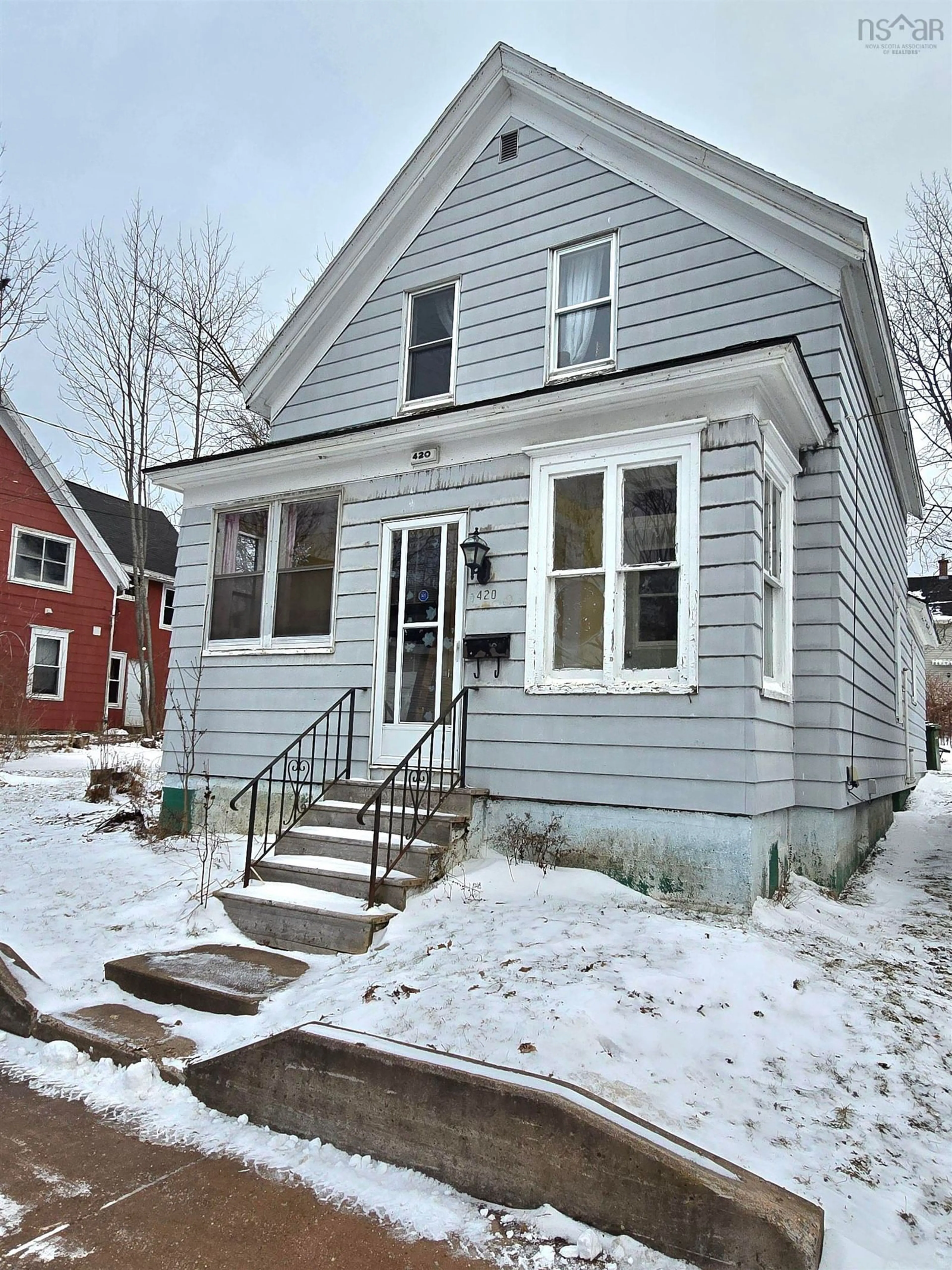 Home with vinyl exterior material, street for 420 Macdonald St, New Glasgow Nova Scotia B2H 2V2