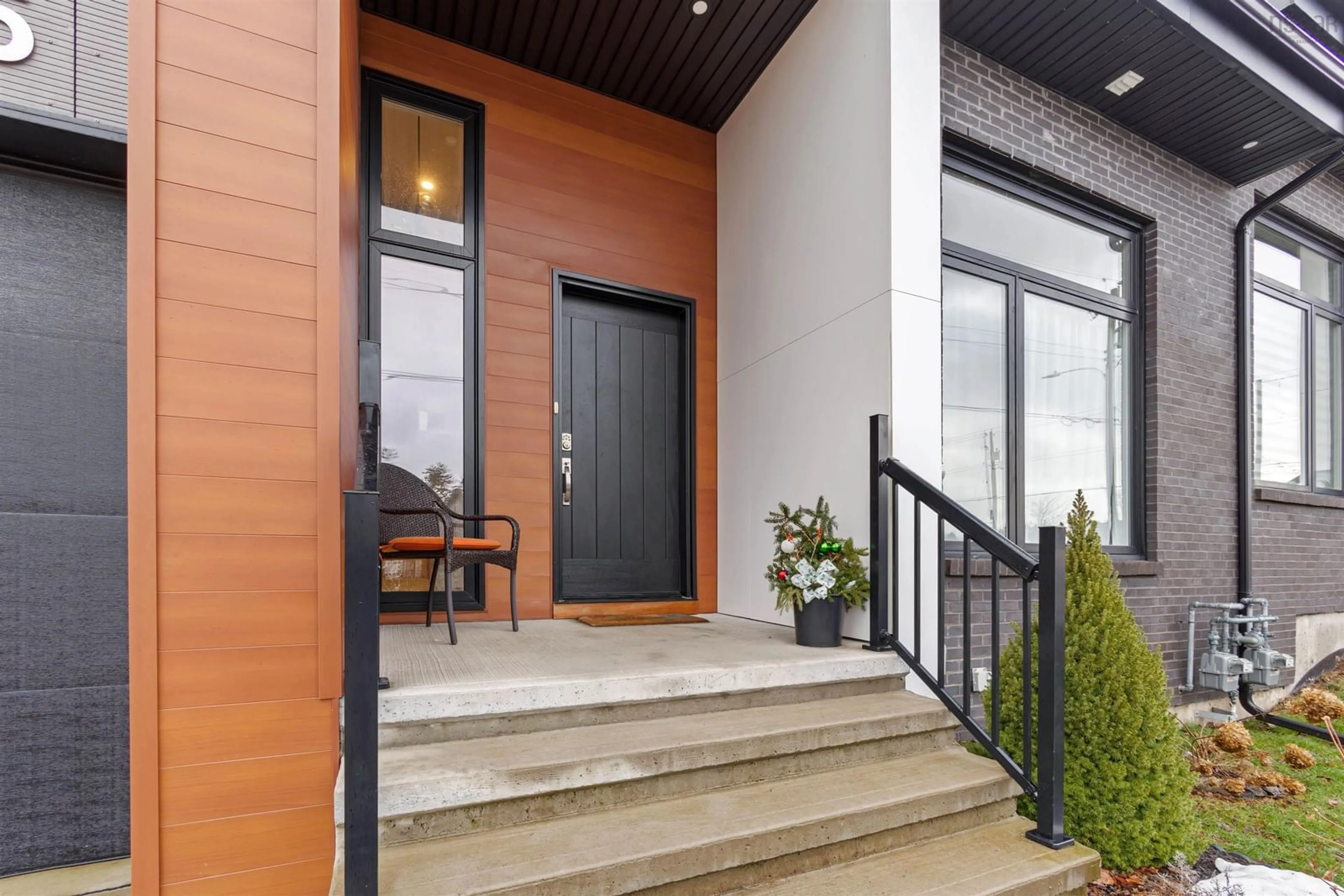 Indoor entryway for 15 Helen Creighton Court, Bedford Nova Scotia B4B 0Z6