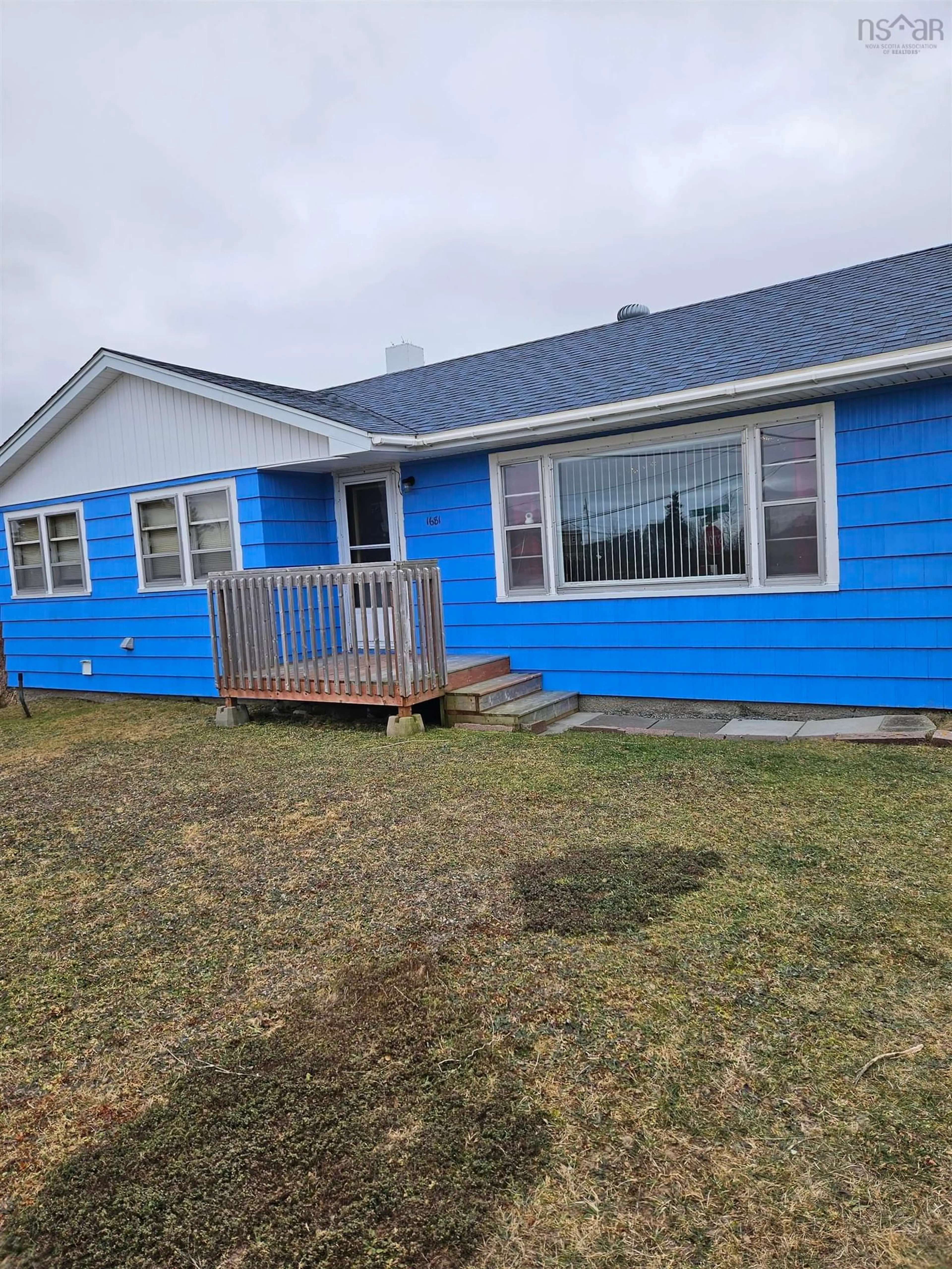 Home with vinyl exterior material, building for 1681 Lower Prospect Rd, Terence Bay Nova Scotia B3T 1Y1