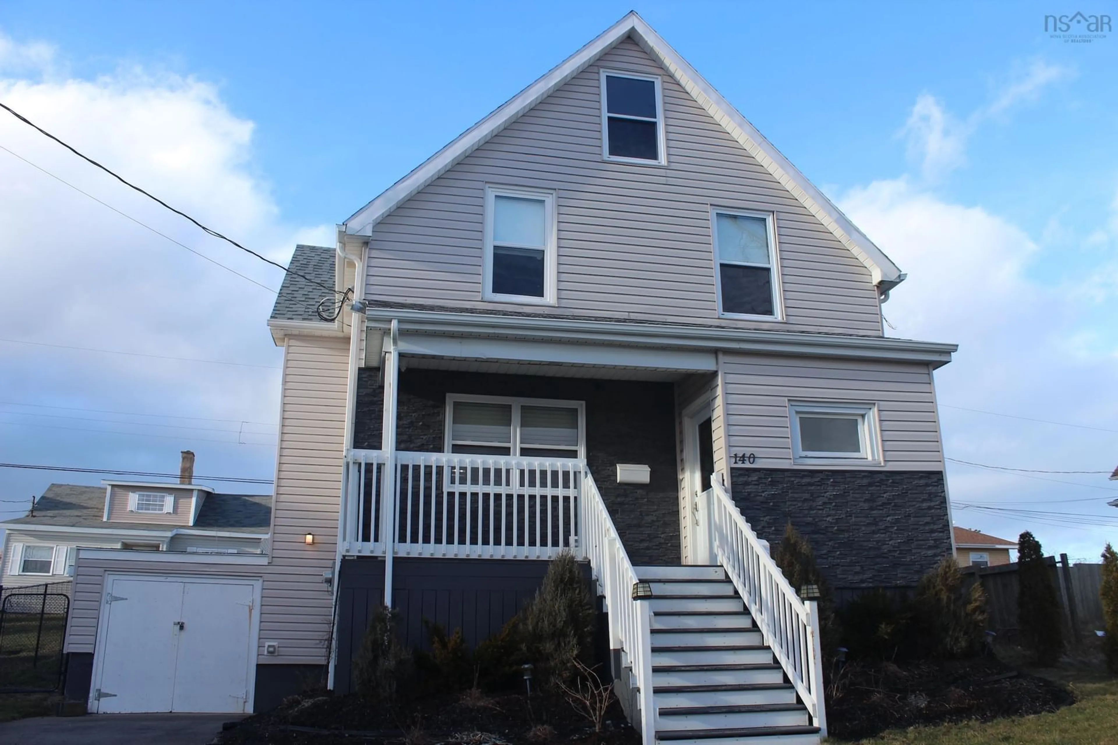 Home with vinyl exterior material, street for 140 Victoria St, Glace Bay Nova Scotia B1A 2Z8