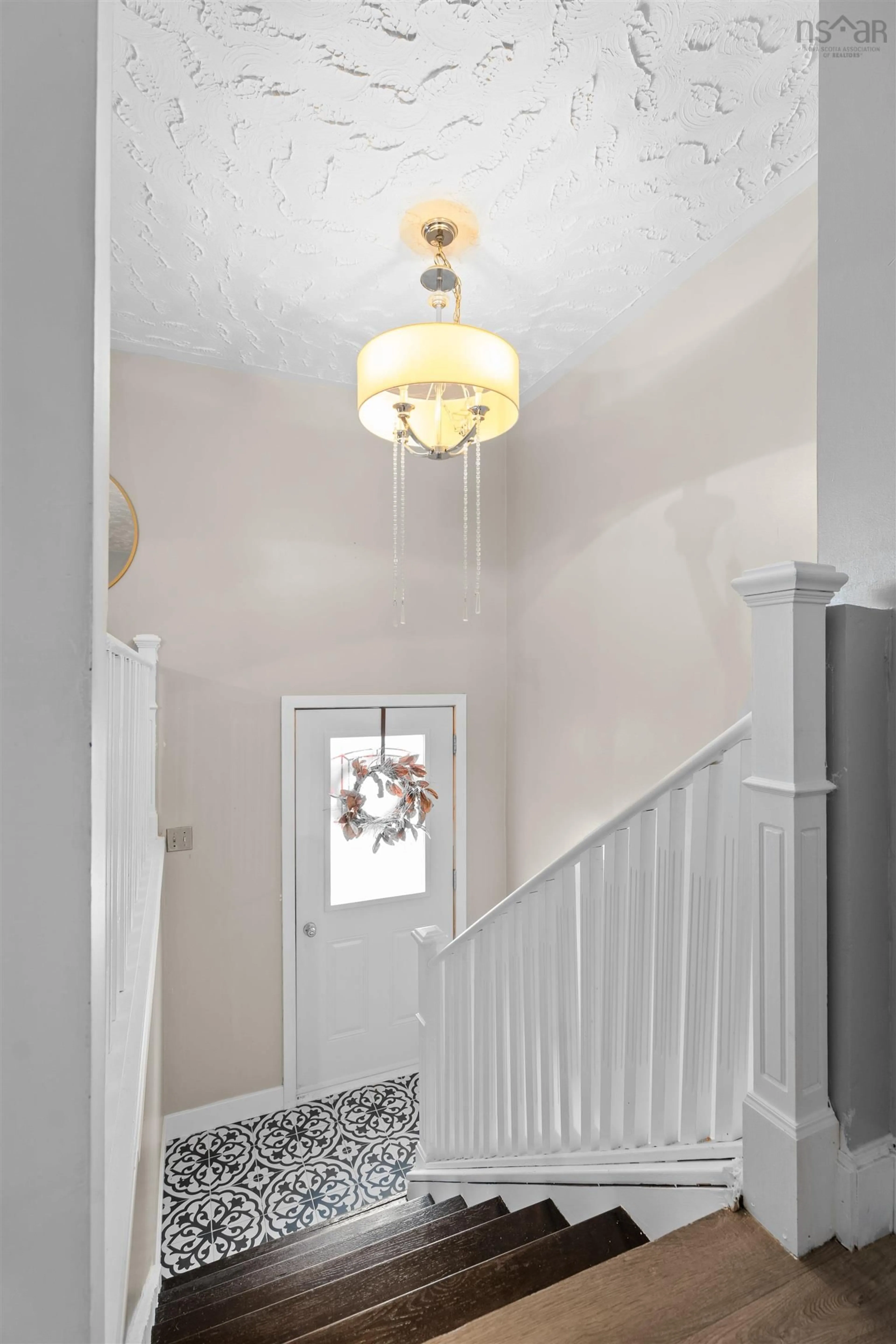 Indoor entryway for 54 John Stewart Drive, Cole Harbour Nova Scotia B2W 4J8