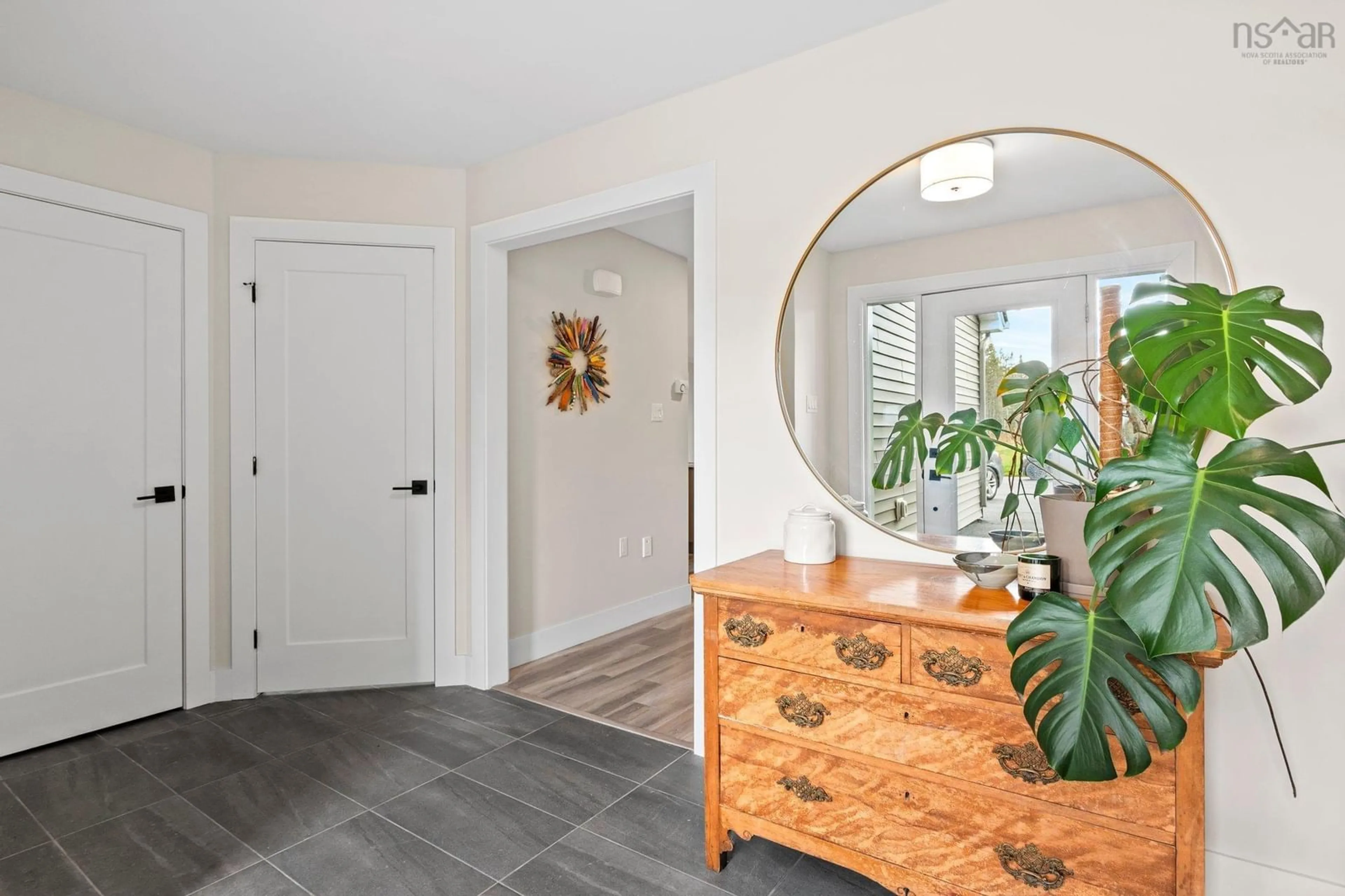 Indoor entryway for 199 A Stewart Rd #3, Shortts Lake Nova Scotia B0N 2J0