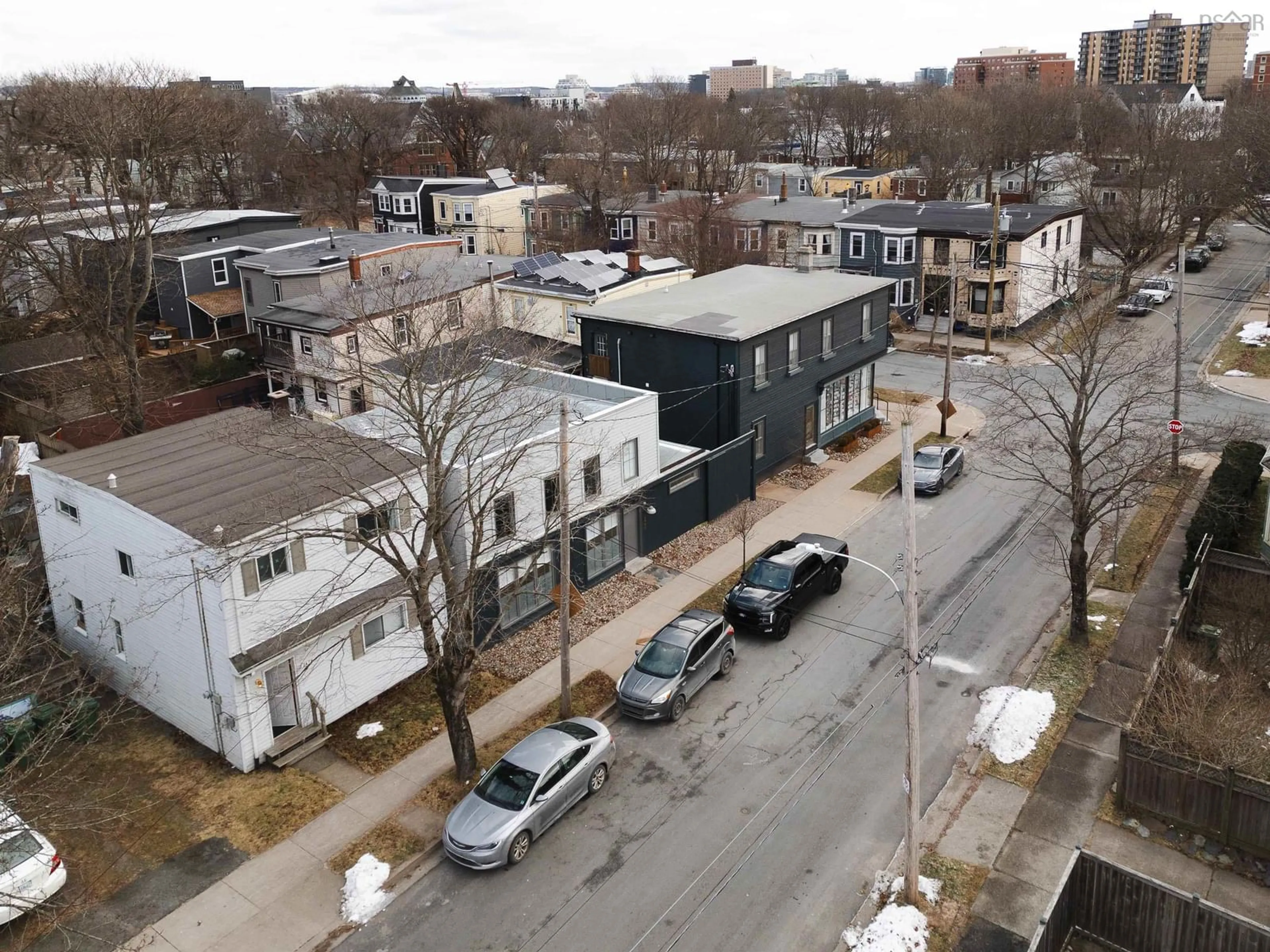 A pic from outside/outdoor area/front of a property/back of a property/a pic from drone, city buildings view from balcony for 6057 Willow St, Halifax Nova Scotia B3K 1L8