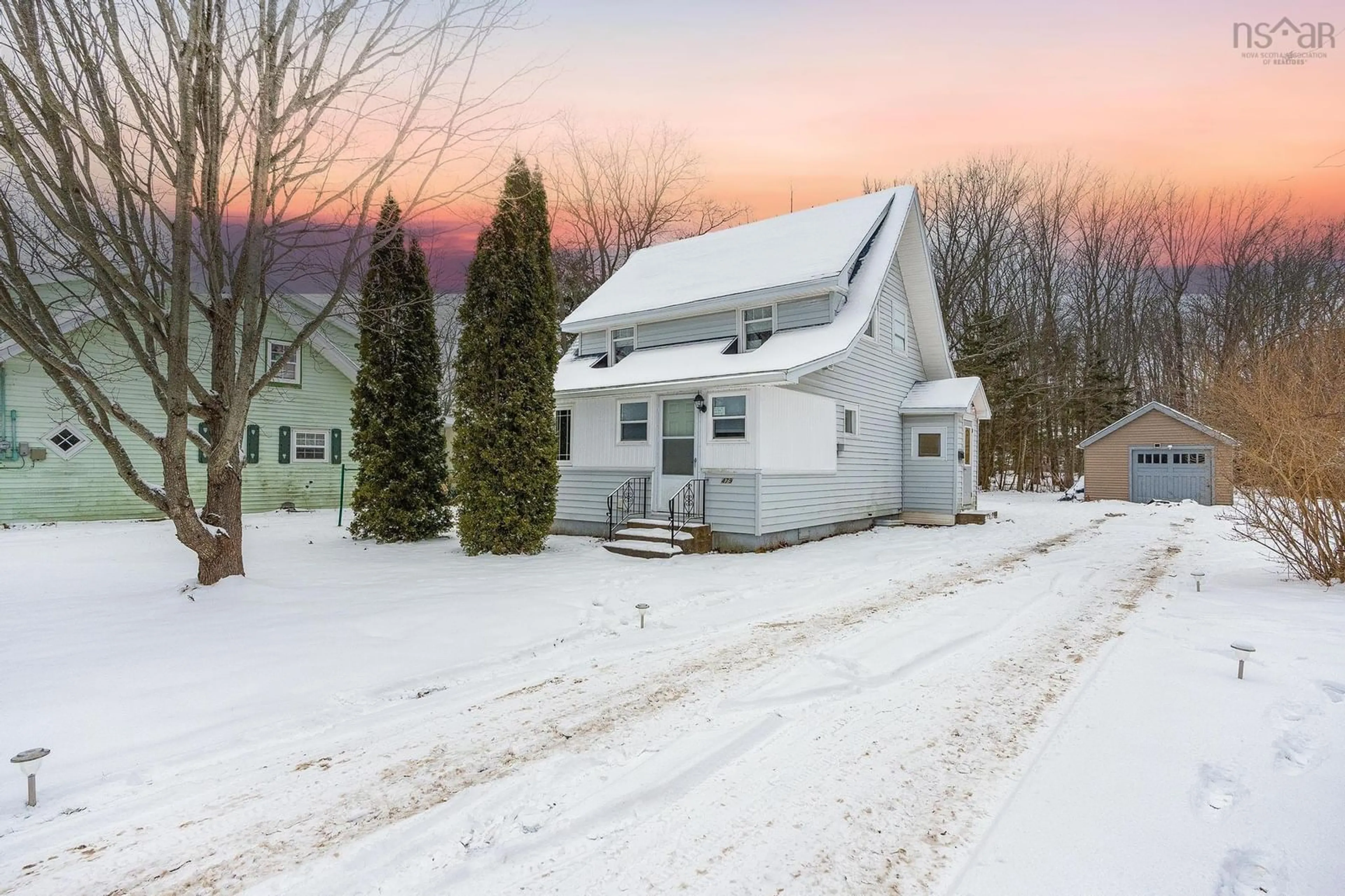 A pic from outside/outdoor area/front of a property/back of a property/a pic from drone, street for 479 Main St, Middleton Nova Scotia B0S 1P0