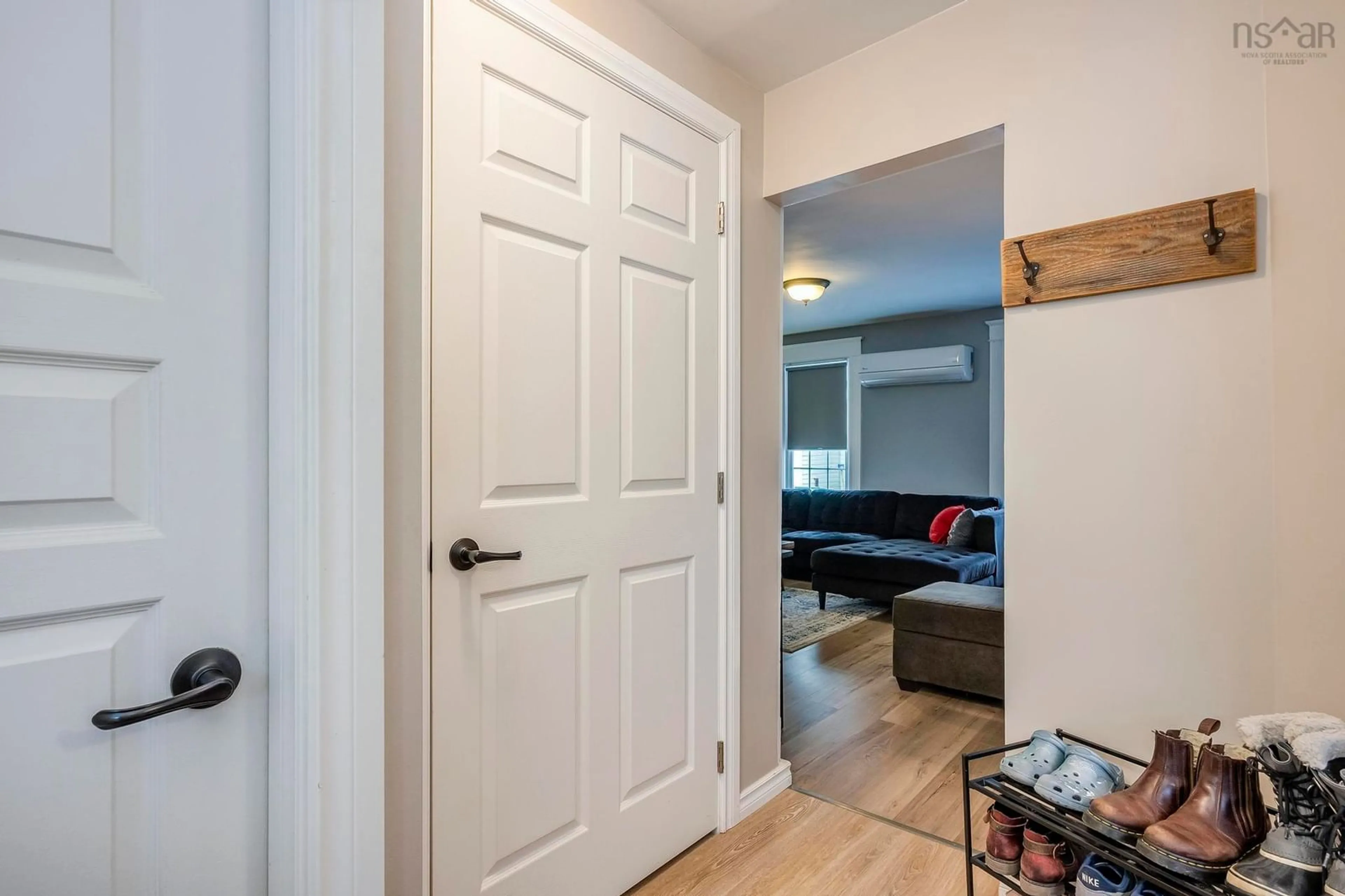 Indoor entryway for 479 Main St, Middleton Nova Scotia B0S 1P0