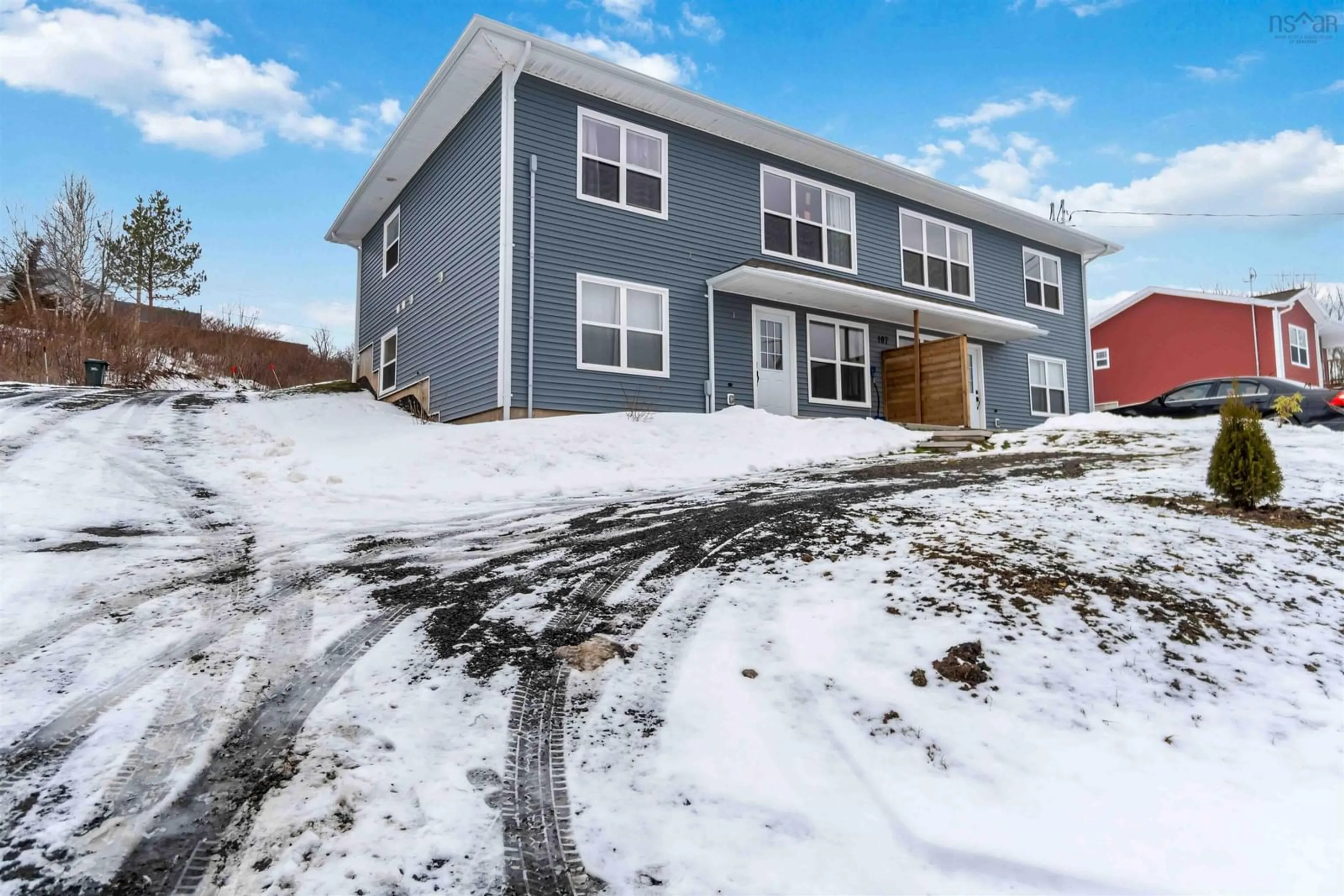 A pic from outside/outdoor area/front of a property/back of a property/a pic from drone, building for 107 Second Ave, Digby Nova Scotia B0V 1A0