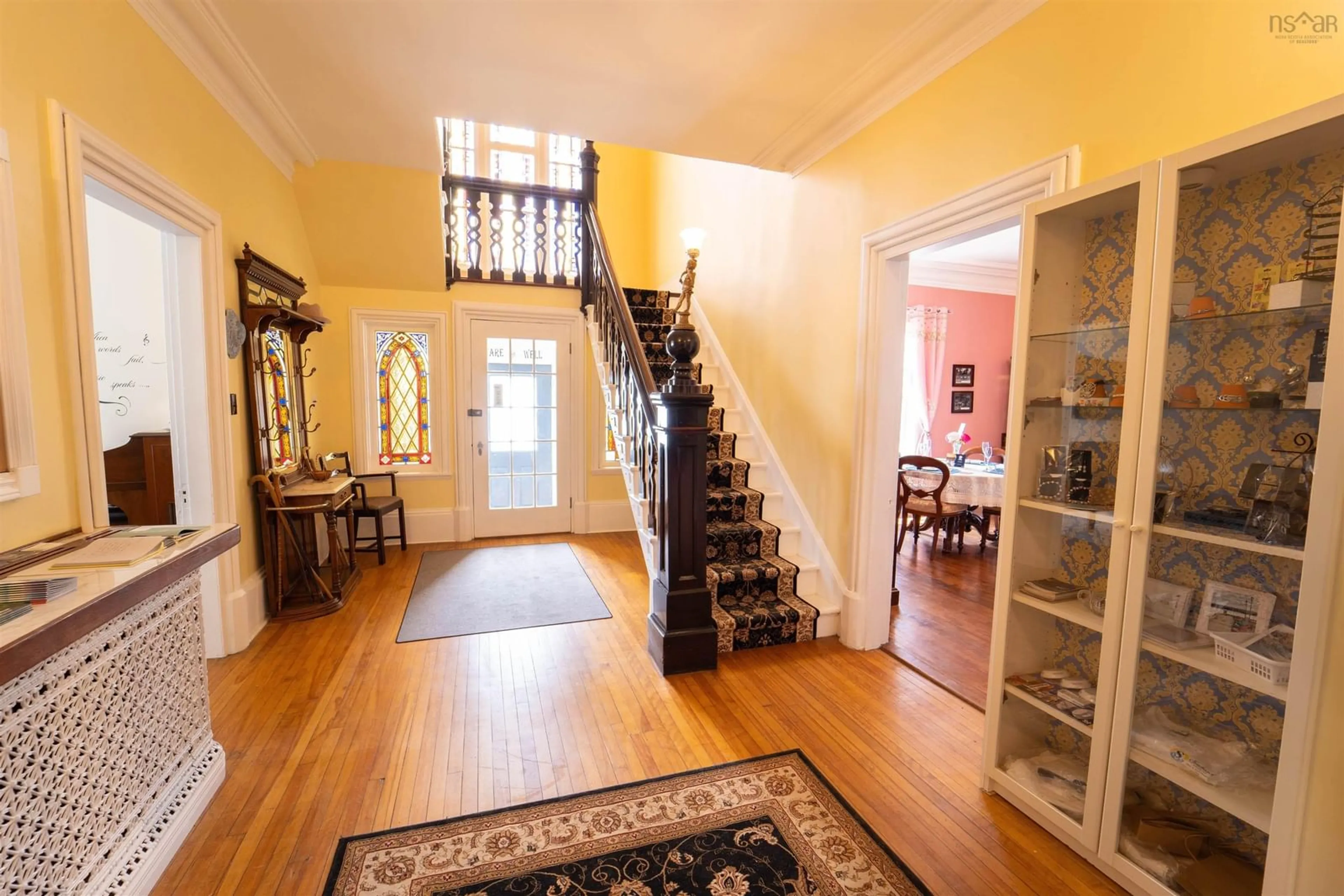 Indoor foyer for 68 Front St, Pictou Nova Scotia B0K 1H0