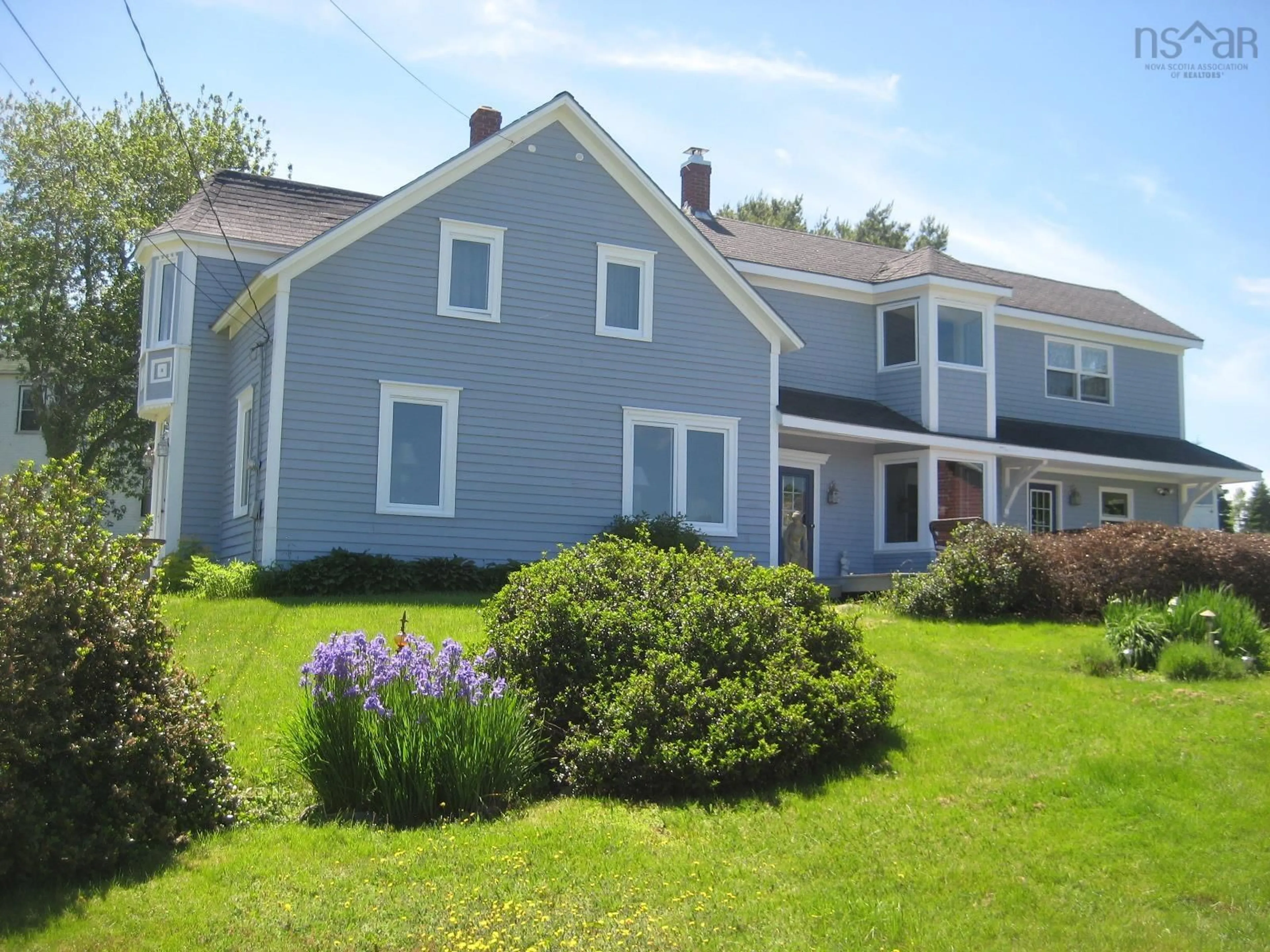 Home with vinyl exterior material, building for 5888 331 Hwy, Petite Rivière Nova Scotia B0J 2T0