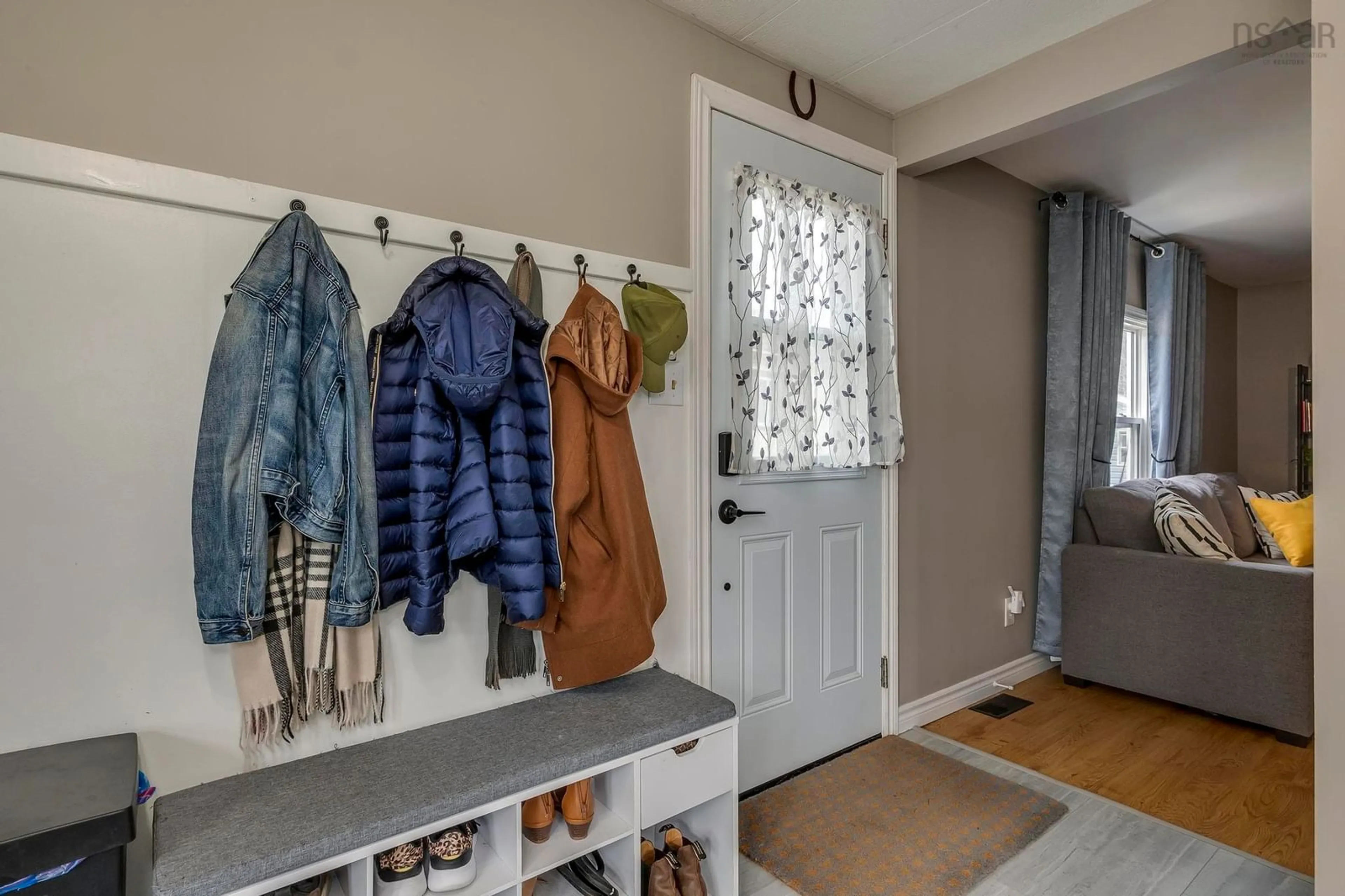 Indoor entryway for 27 Brook Cres, Middle Sackville Nova Scotia B4E 1C3