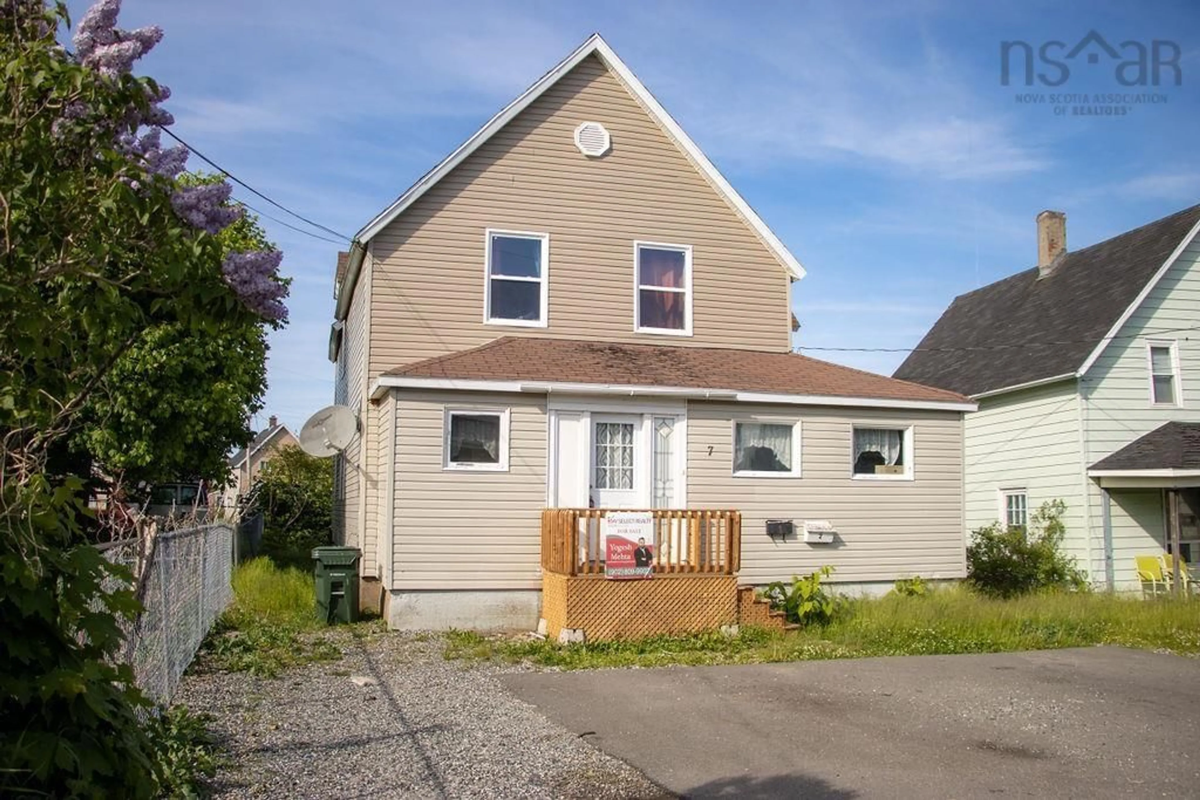 Home with vinyl exterior material, street for 7 May St, Glace Bay Nova Scotia B1A 3G6