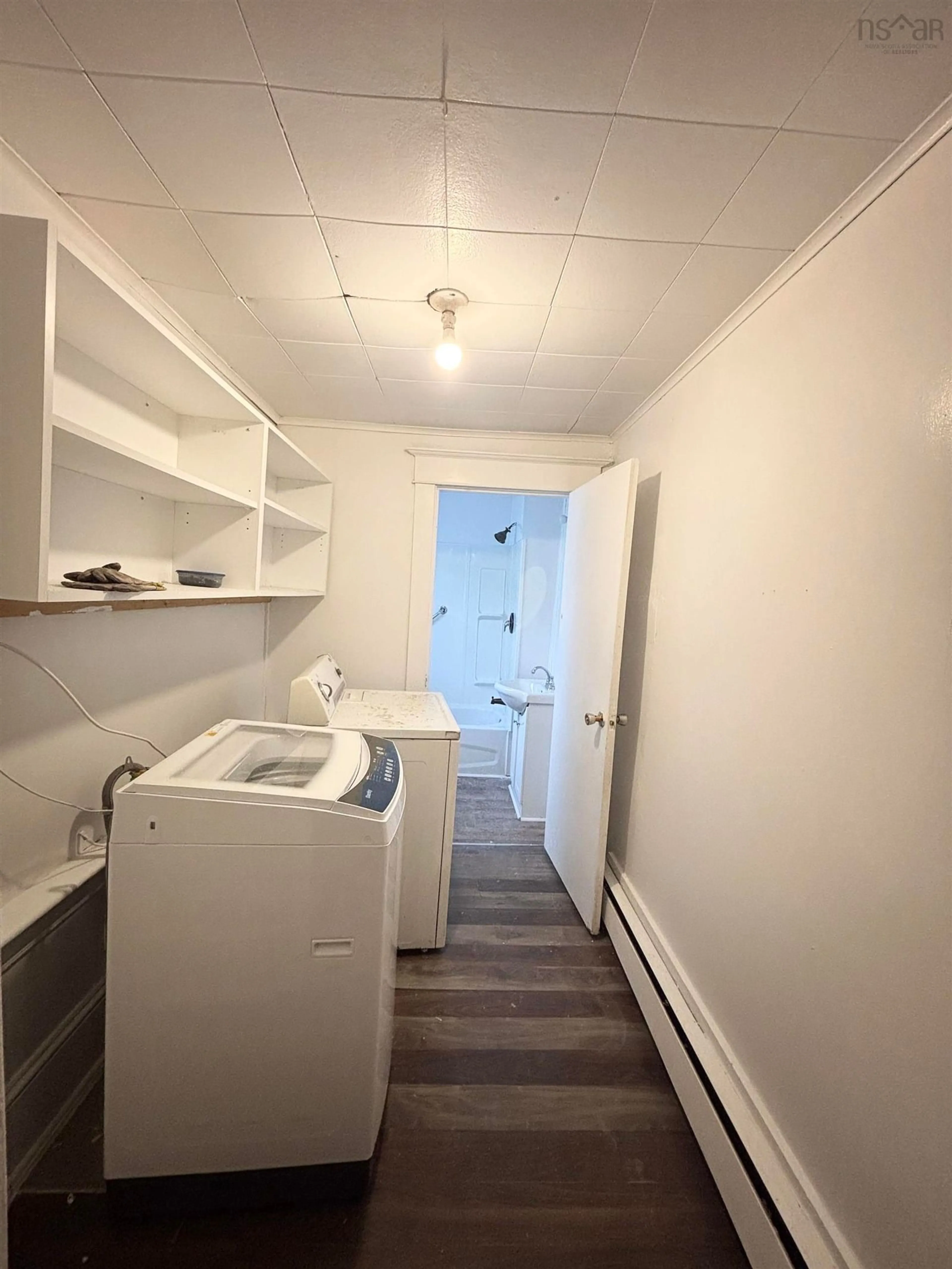 Laundry room for 7 May St, Glace Bay Nova Scotia B1A 3G6