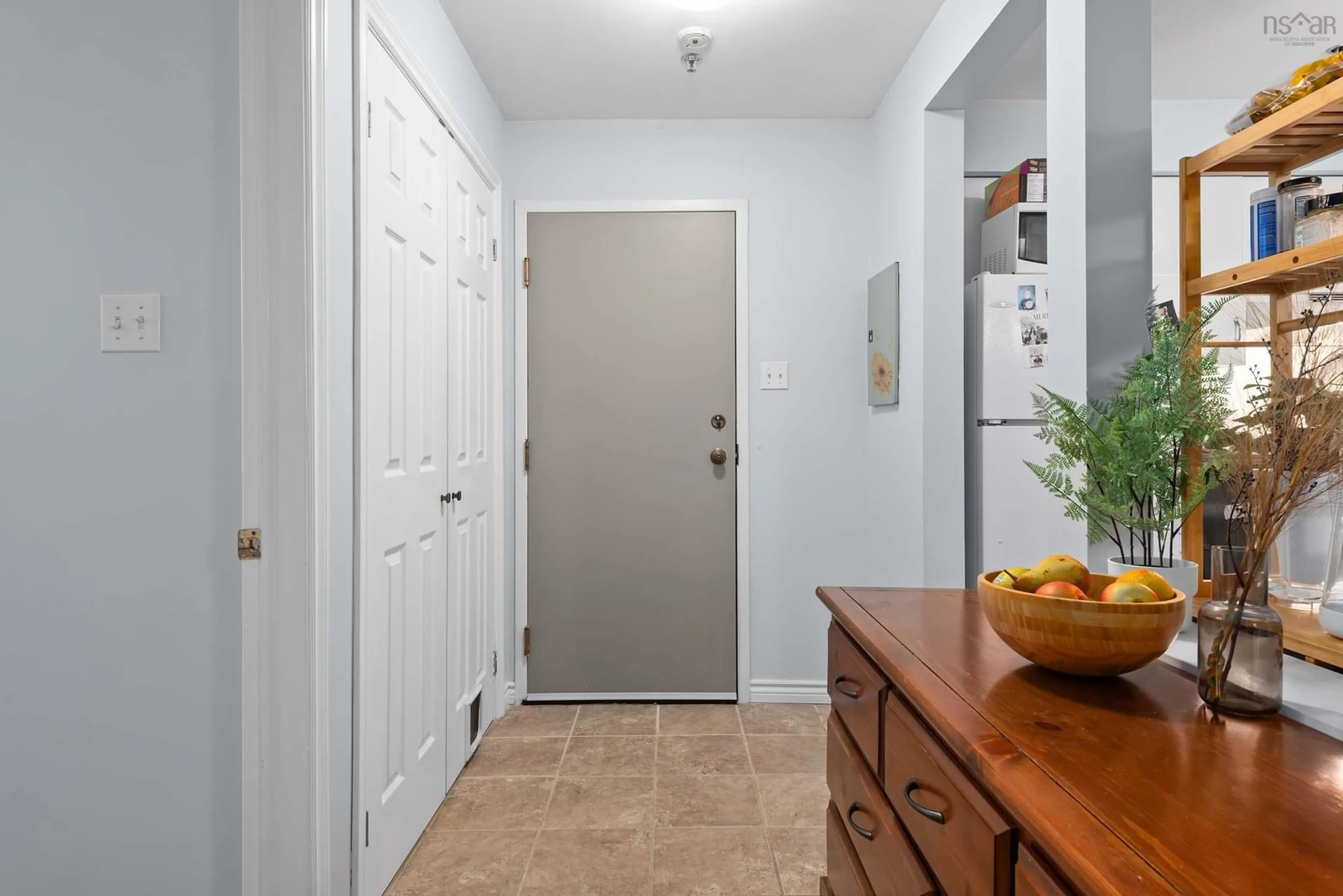 Indoor entryway for 87 Kearney Lake Rd #205, Halifax Nova Scotia B3M 4H1