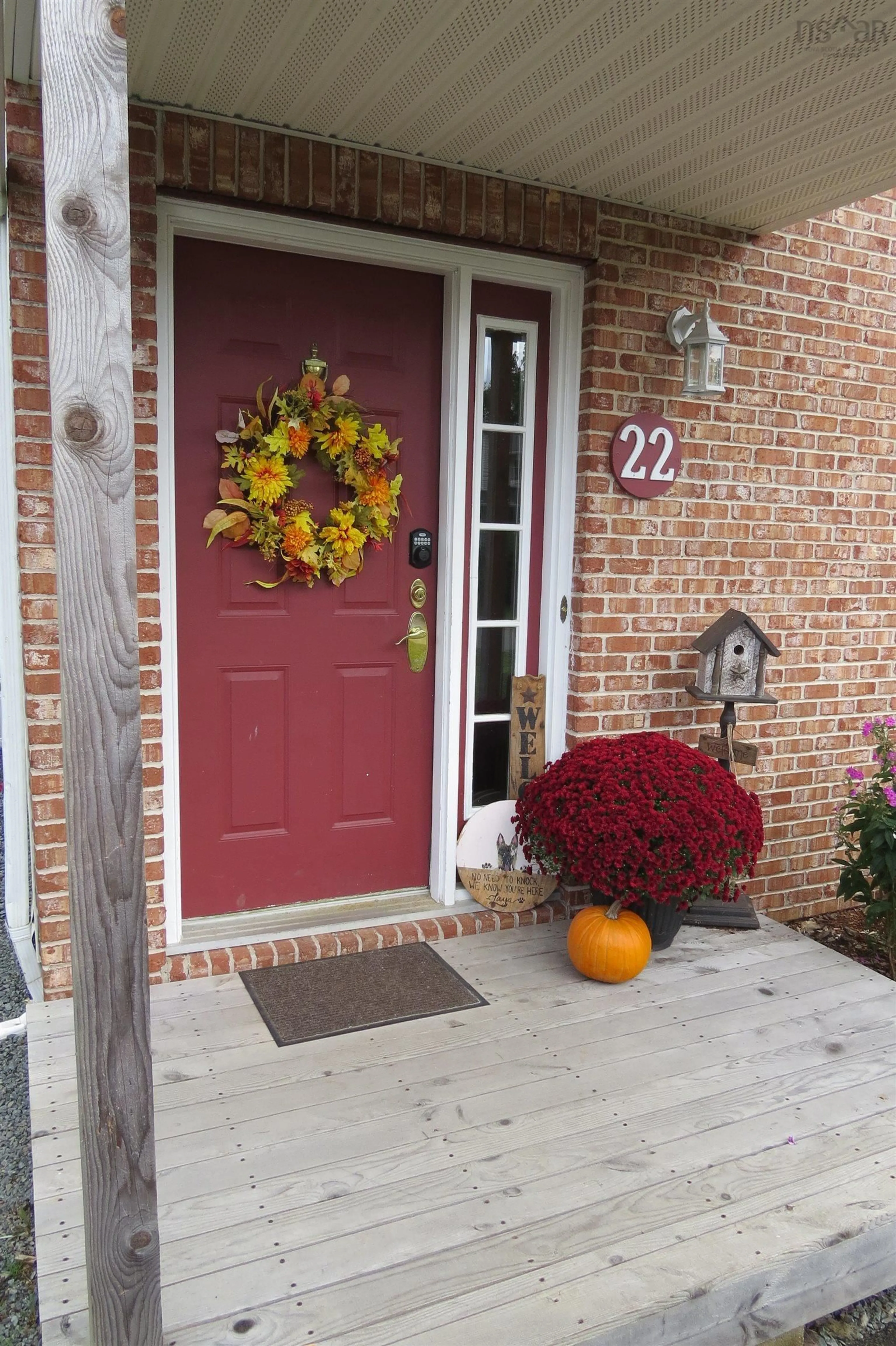 Indoor entryway for 22 Willowbend Crt, Bridgewater Nova Scotia B4V 3V8