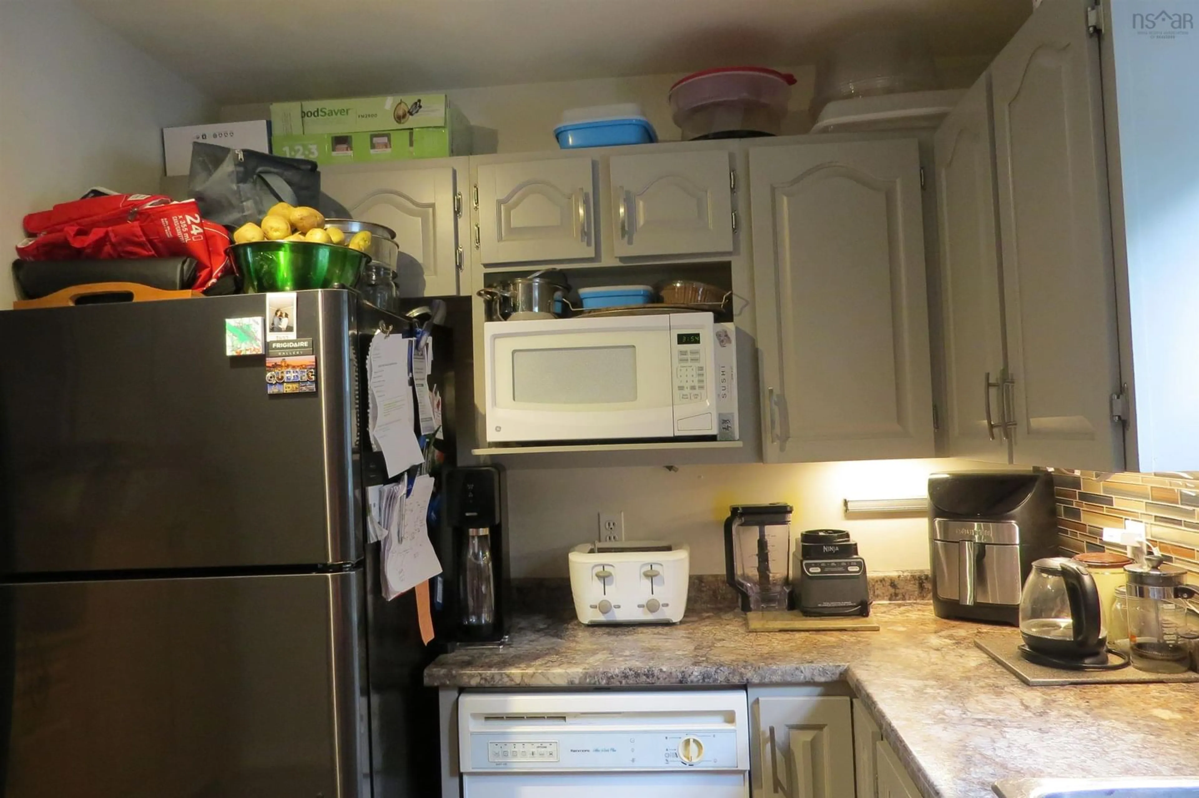 Standard kitchen, unknown for 22 Willowbend Crt, Bridgewater Nova Scotia B4V 3V8