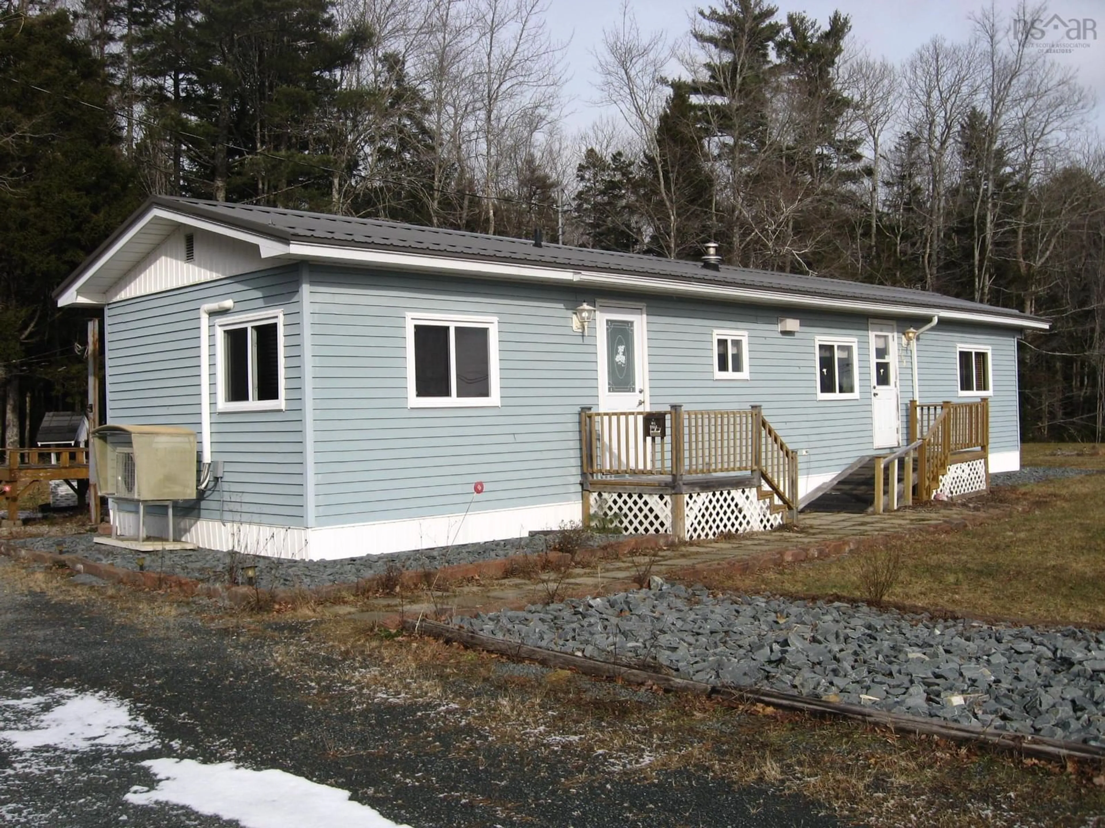 Home with vinyl exterior material, street for 164 New Cumberland Rd, Pleasantville Nova Scotia B0R 1G0