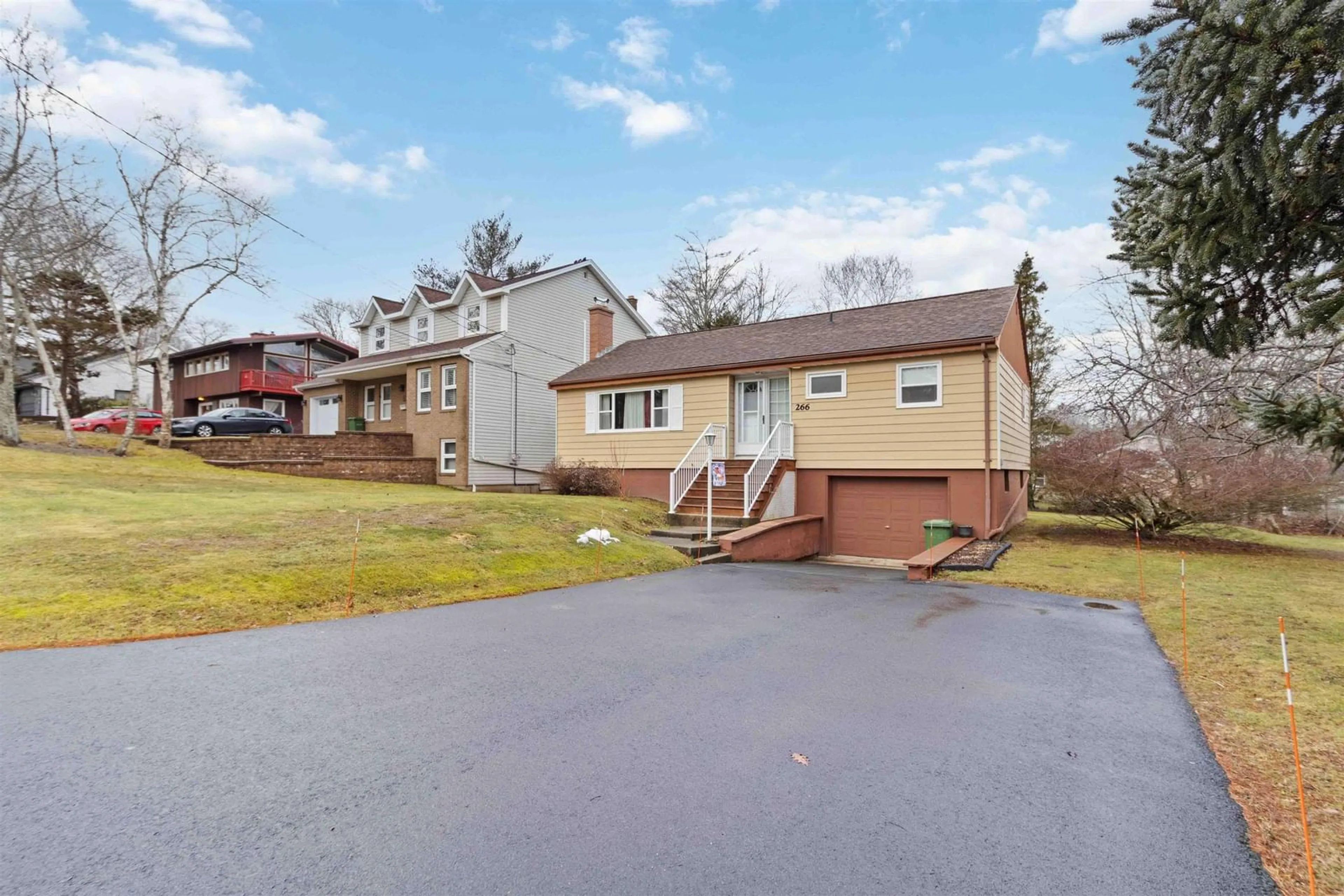 A pic from outside/outdoor area/front of a property/back of a property/a pic from drone, street for 266 Douglas Cres, Halifax Nova Scotia B3M 3E3