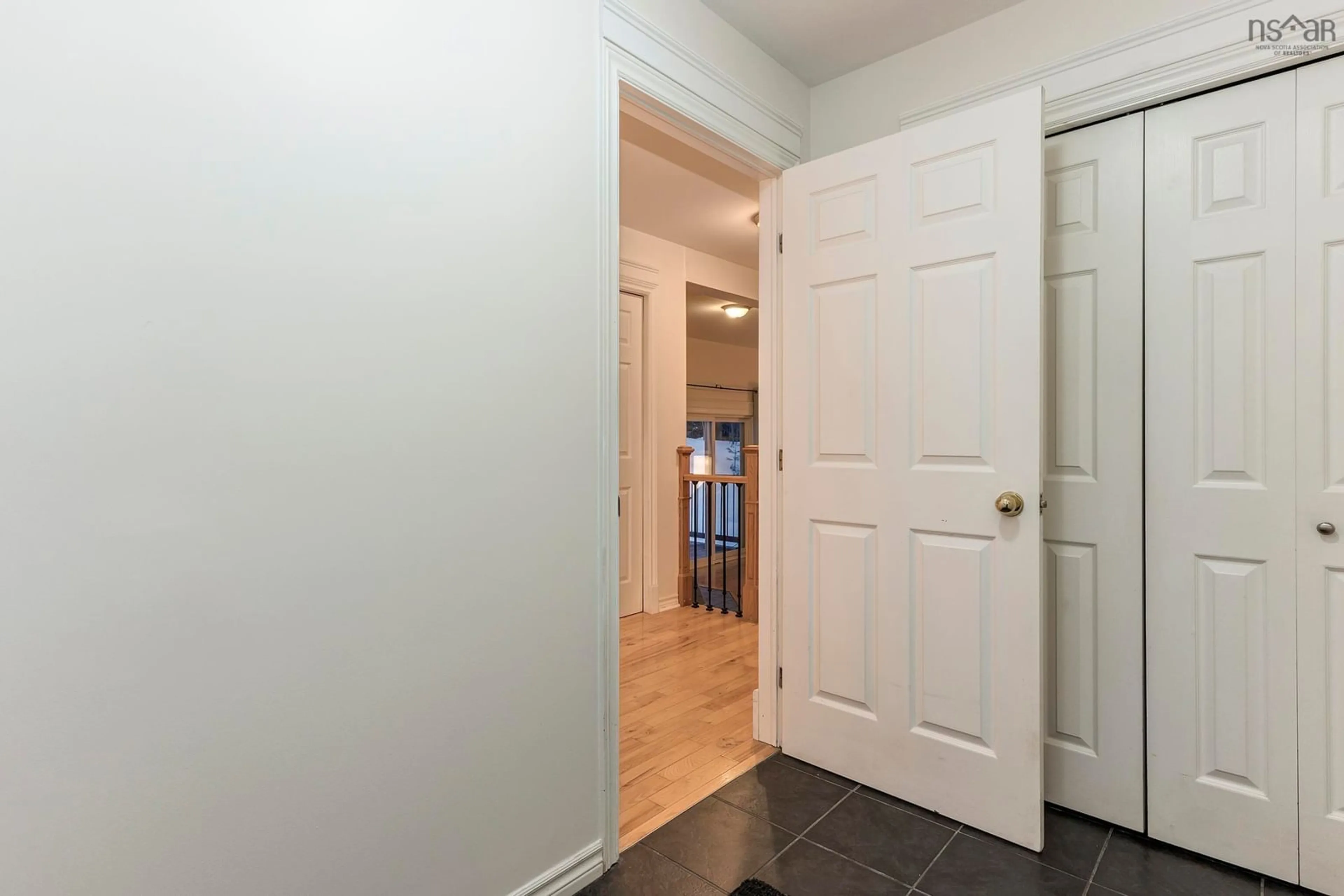 Indoor entryway for 209 Arrowhead Dr, Enfield Nova Scotia B2T 1G9