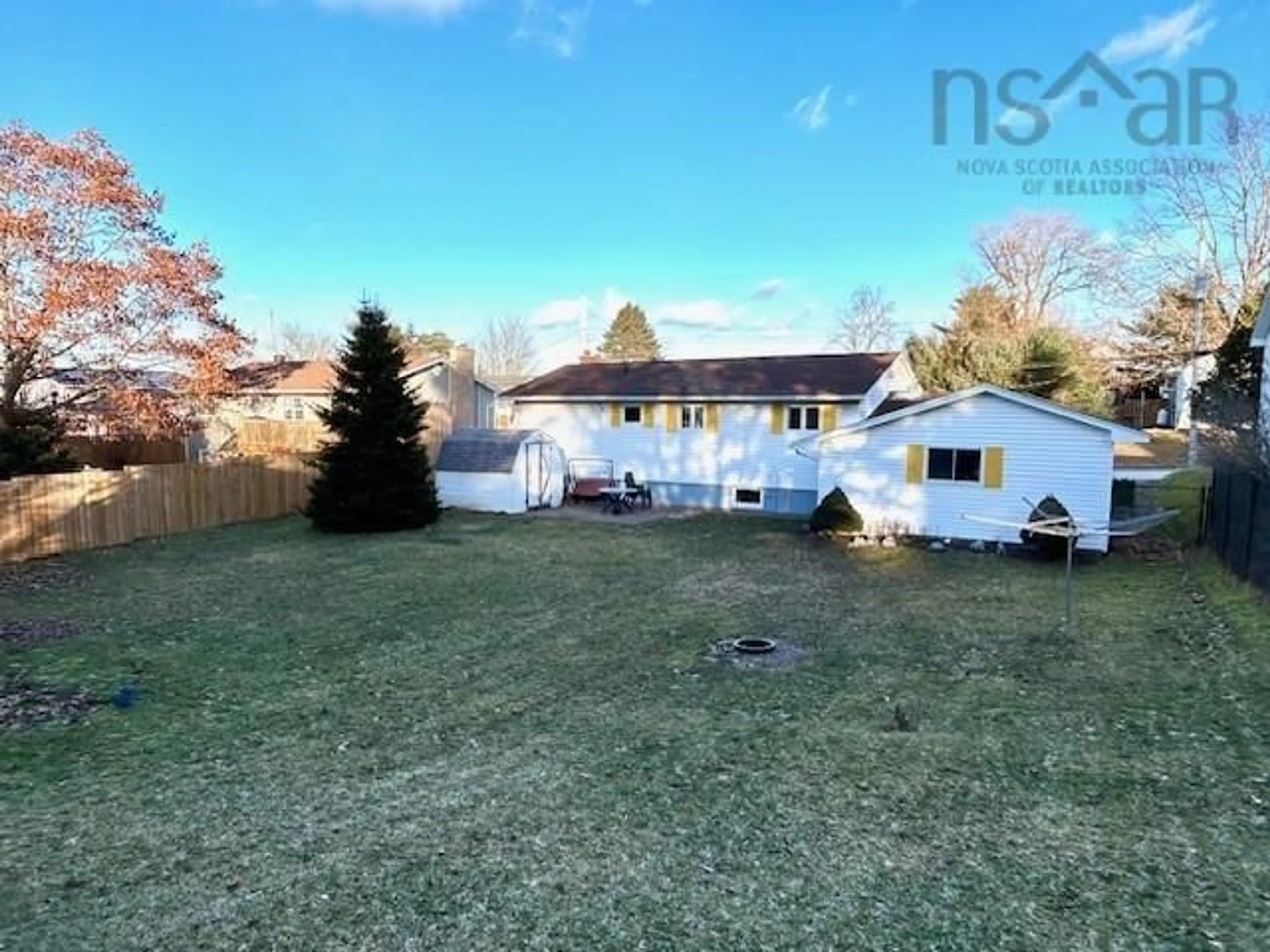 A pic from outside/outdoor area/front of a property/back of a property/a pic from drone, unknown for 82 Laurie St, Truro Nova Scotia B2N 4S7