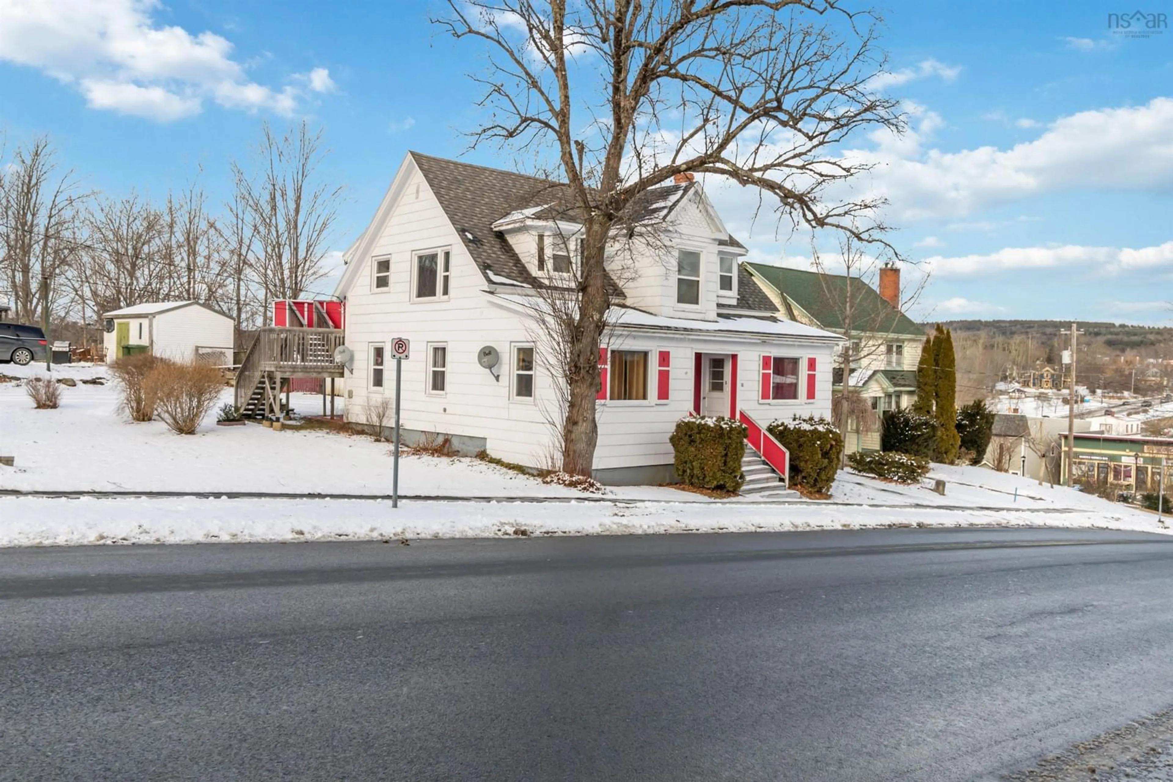 Home with vinyl exterior material, street for 18 Empire Street, Bridgewater Nova Scotia B4V 2L3