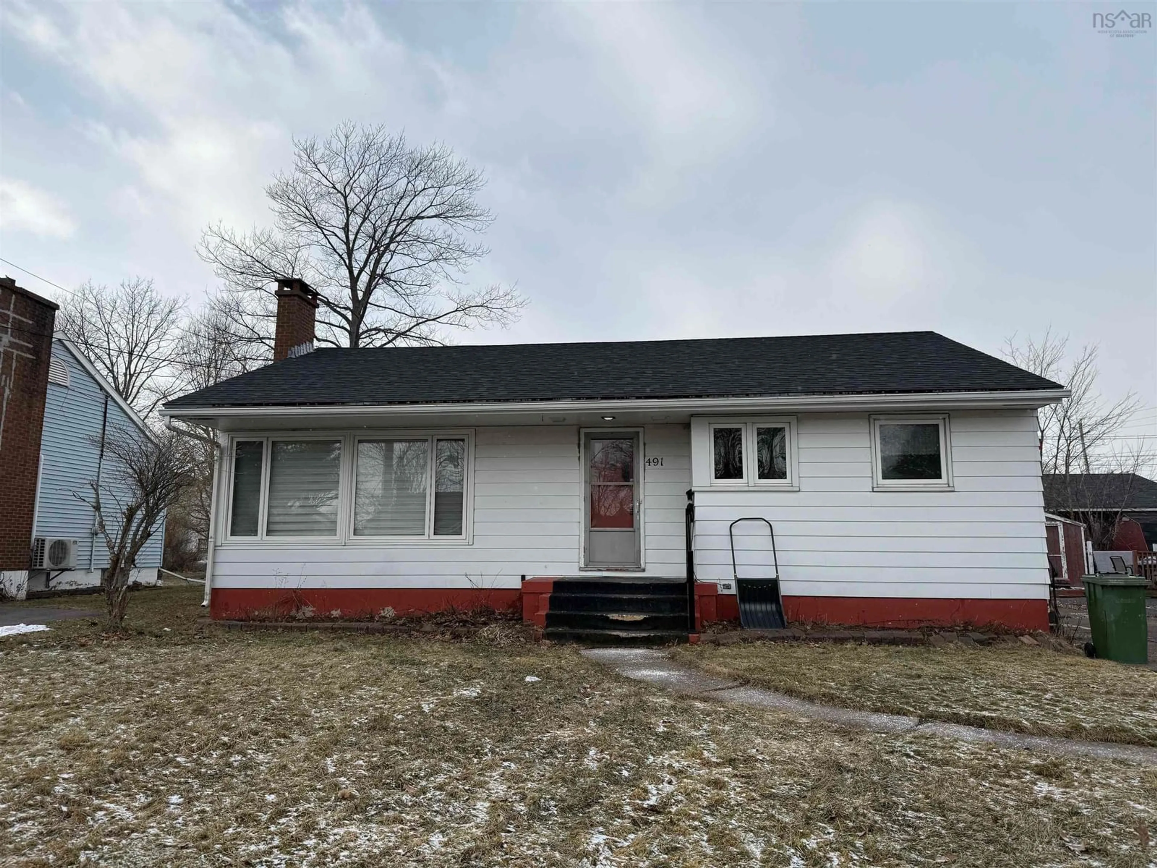 Home with vinyl exterior material, street for 491 Washington St, New Glasgow Nova Scotia B2H 3M8