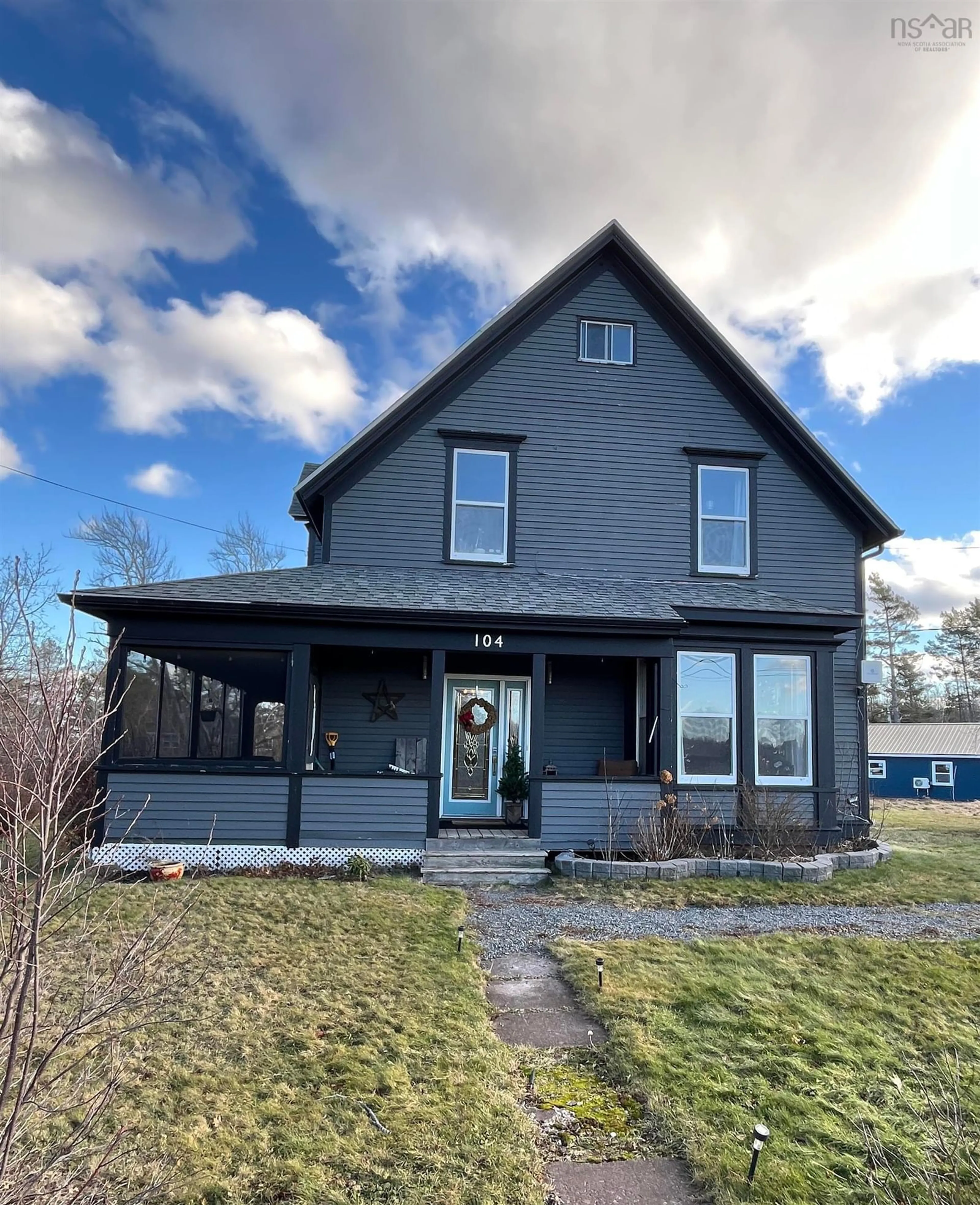 Home with vinyl exterior material, building for 104 Maple Ave, Tatamagouche Nova Scotia B0K 1V0