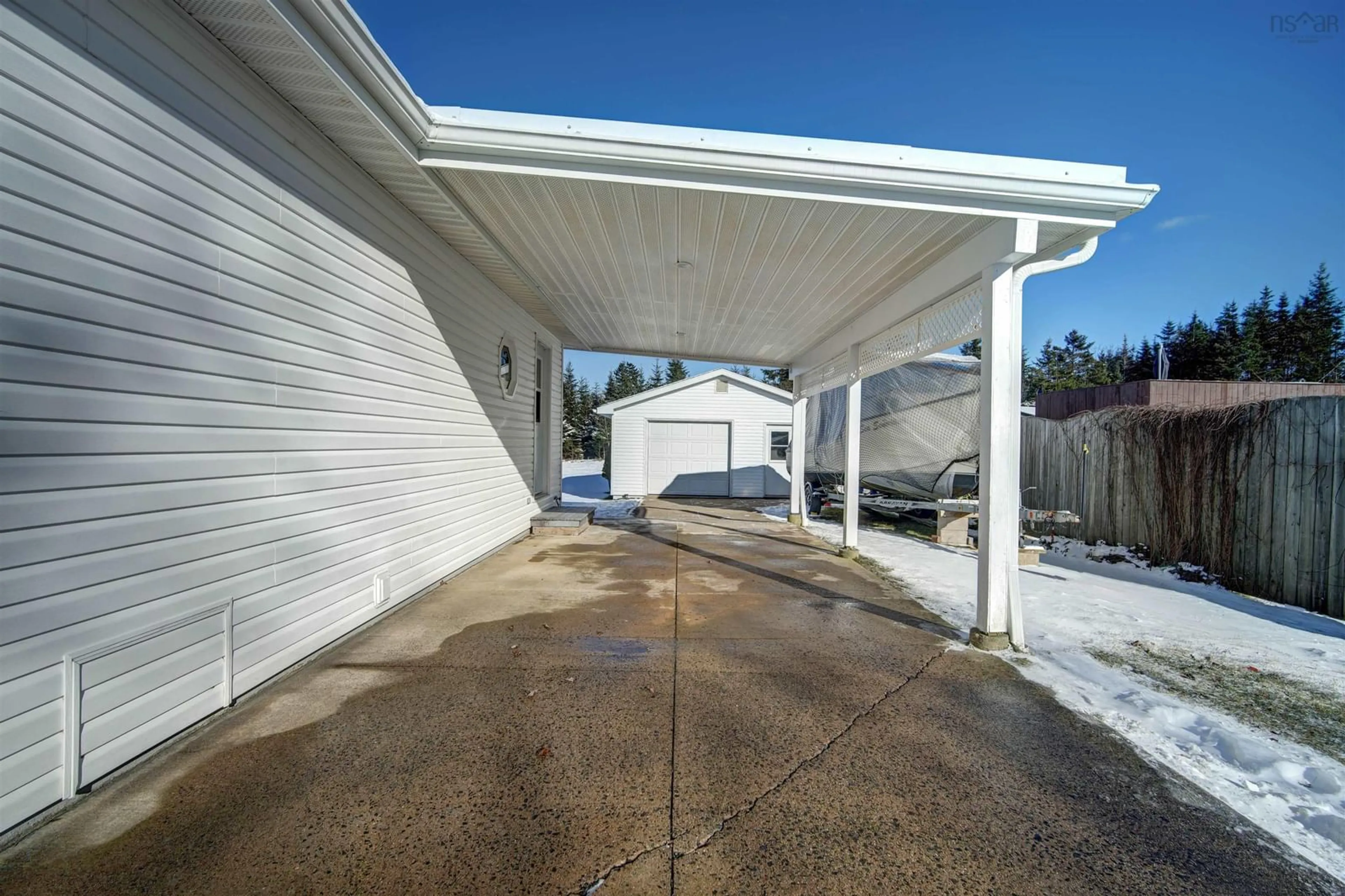 Indoor garage for 310 Terence Bay Rd, Whites Lake Nova Scotia B3T 1W8