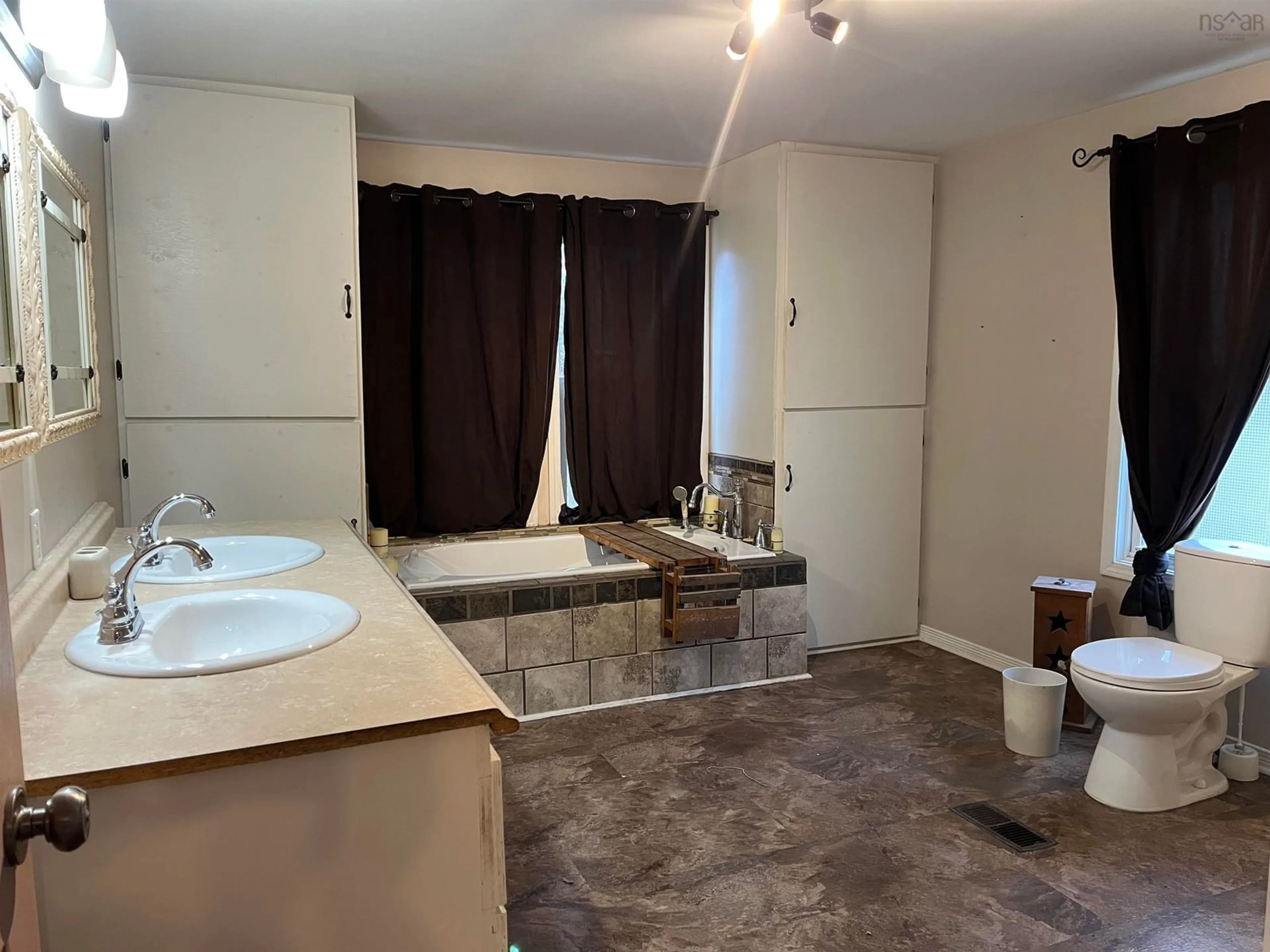 Standard bathroom, ceramic/tile floor for 10524 Highway 8, Caledonia Nova Scotia B0T 1B0