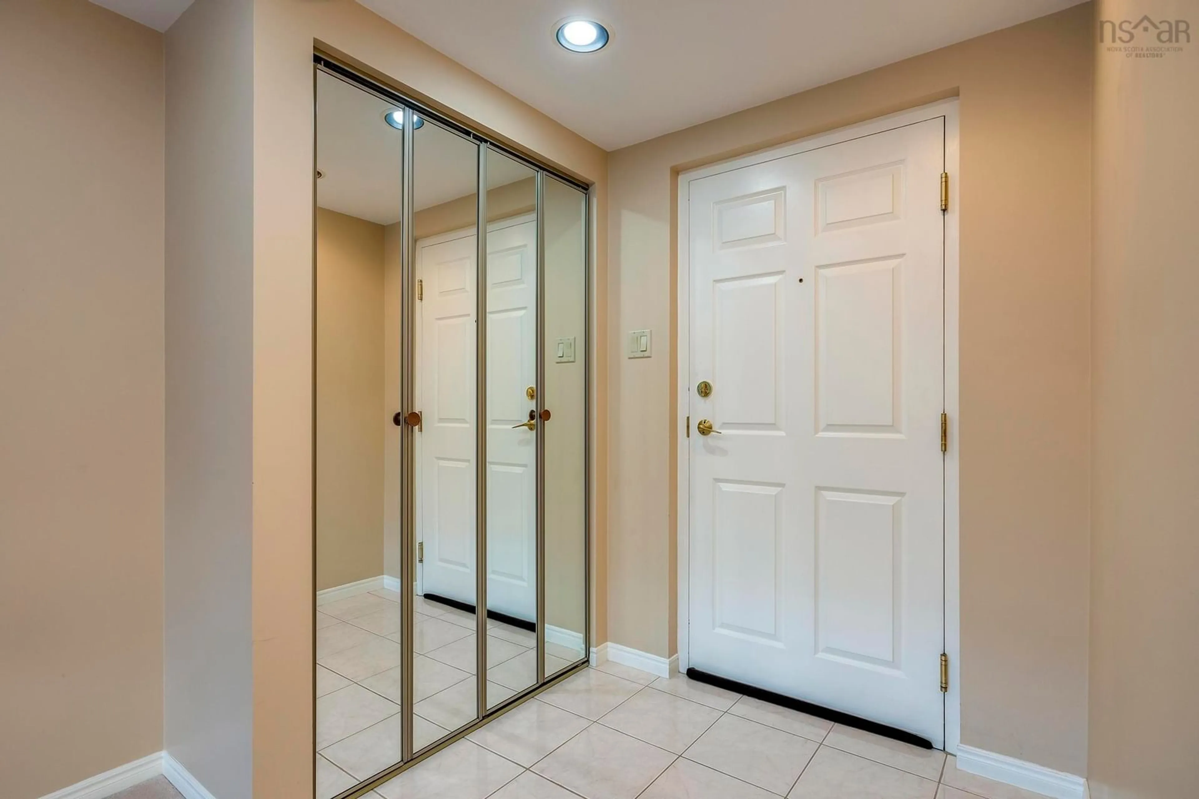 Indoor entryway for 30 Brookdale Cres #212, Dartmouth Nova Scotia B3A 4T7