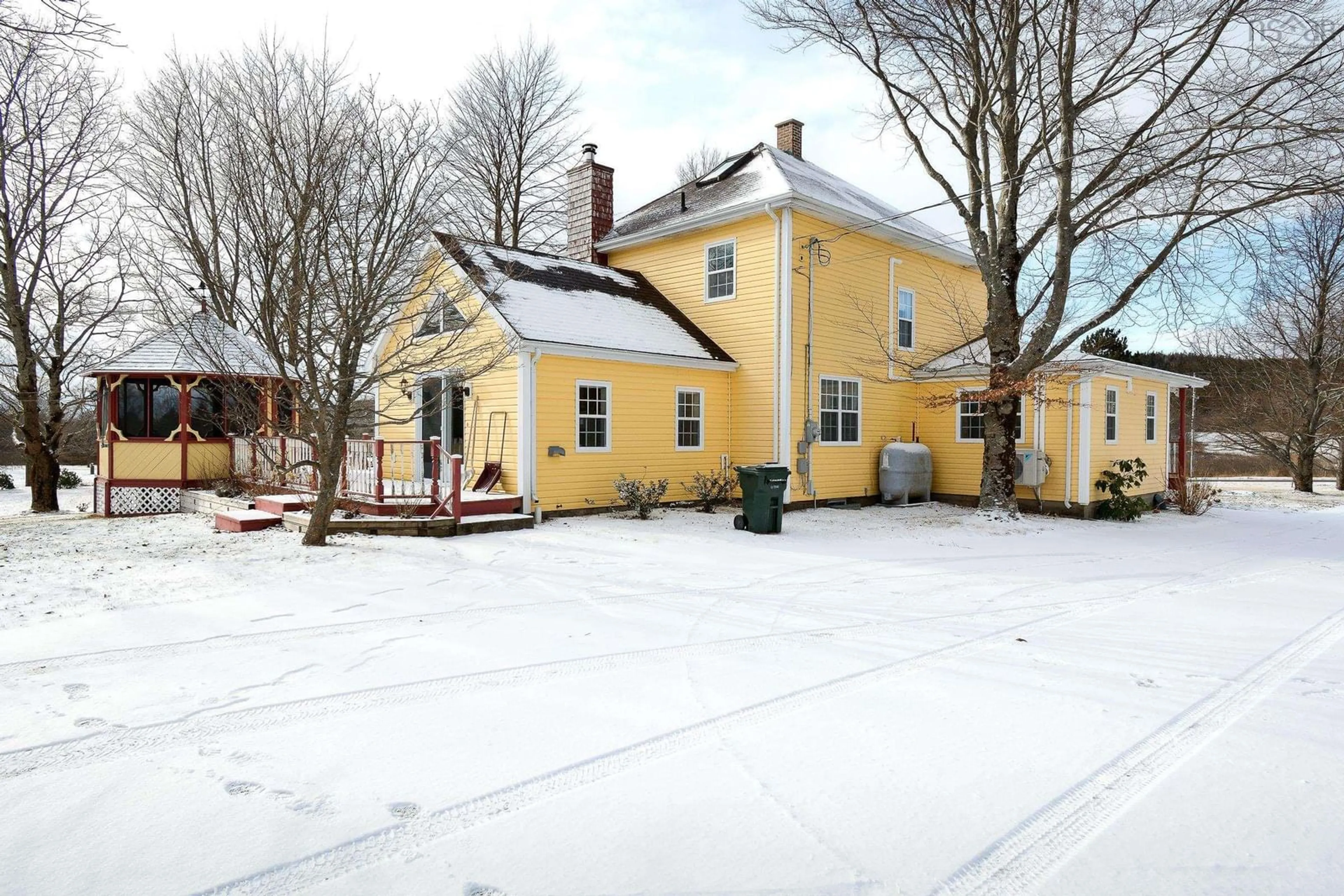 Patio, street for 775 Coxheath Rd, Coxheath Nova Scotia B1L 1B5