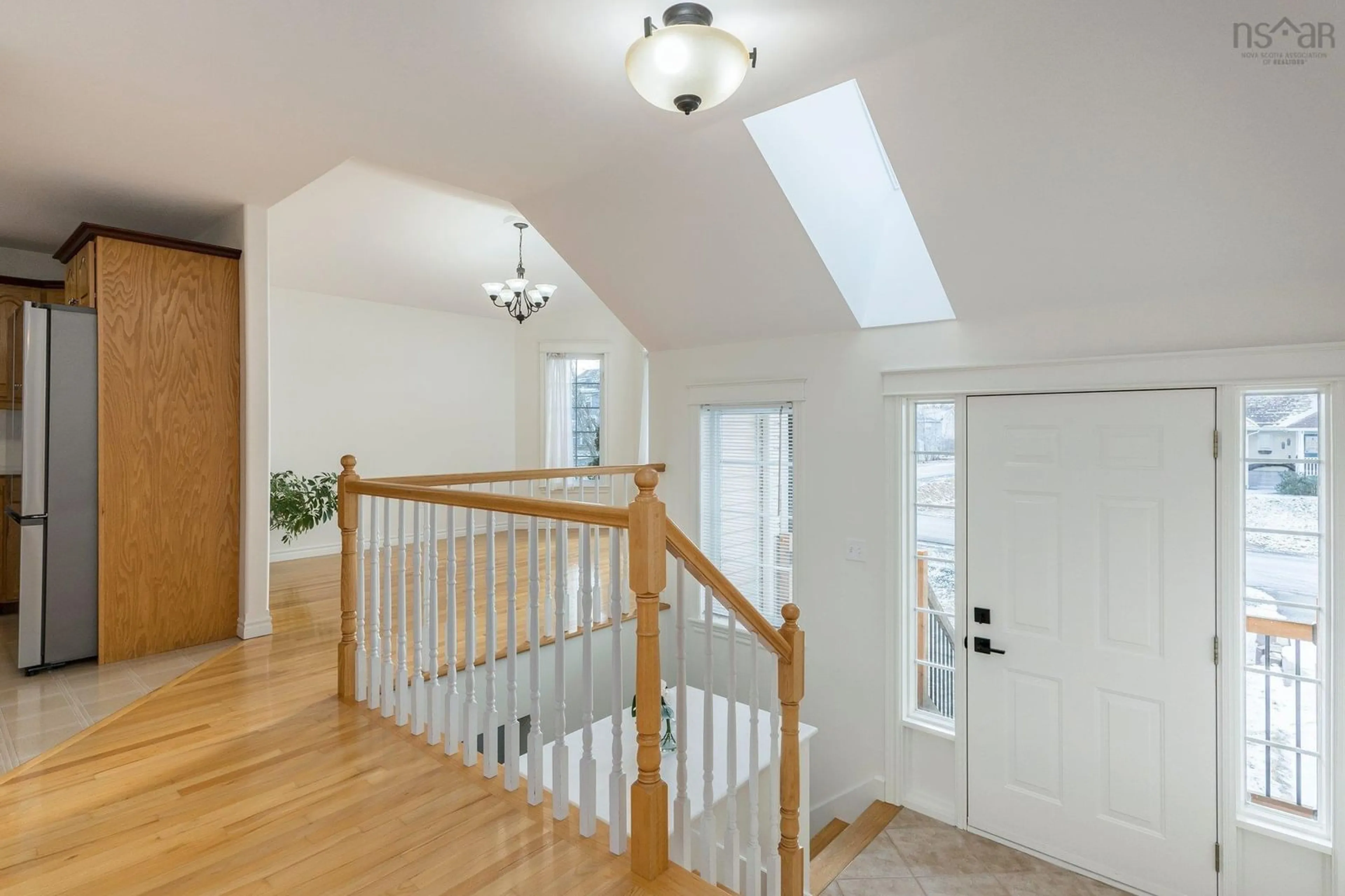 Indoor foyer for 24 Oakmount Dr, Lantz Nova Scotia B2S 1V4