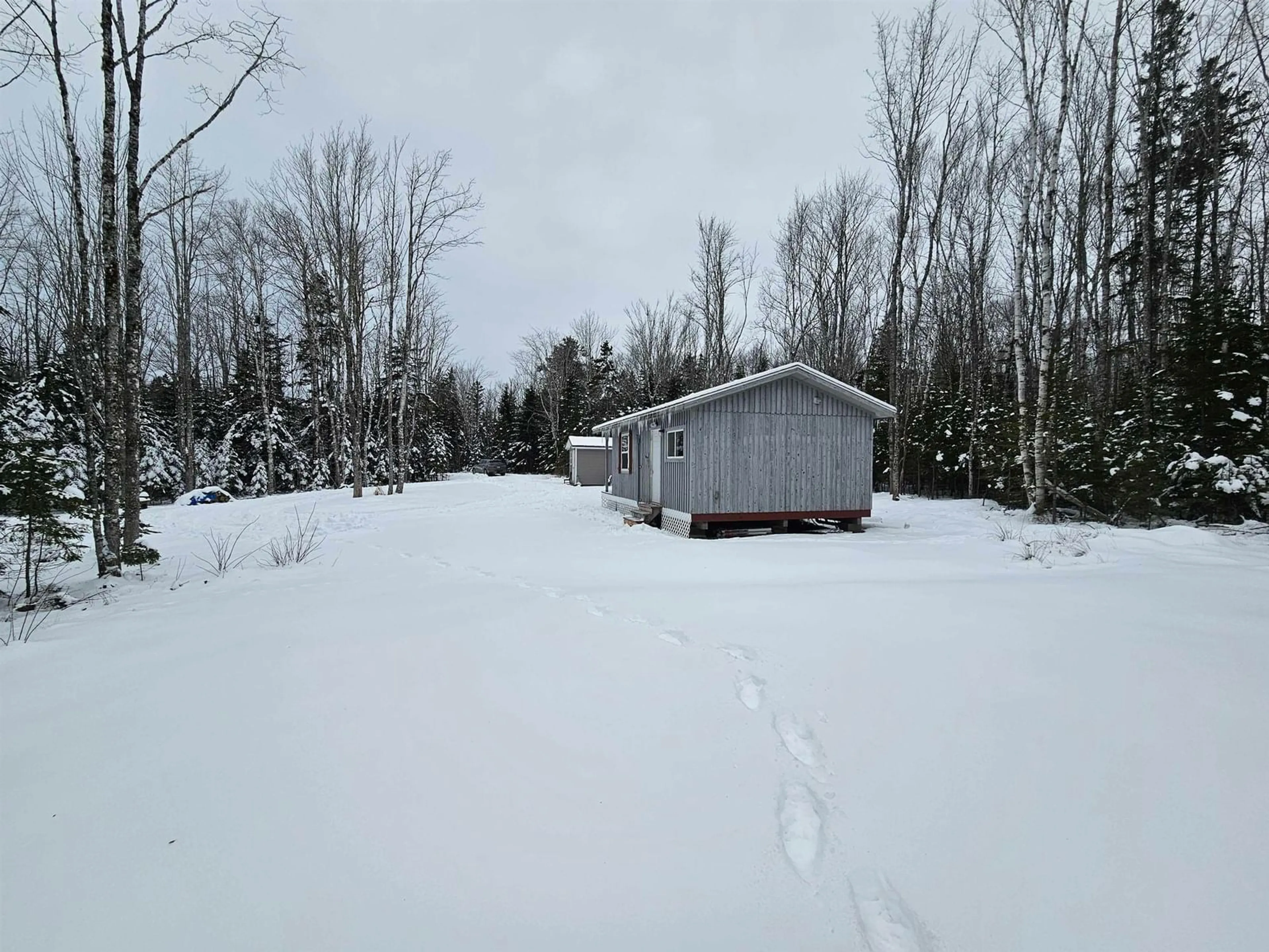 Shed for 38 Big Lake Ridge, Victoria Nova Scotia B0M 1P0