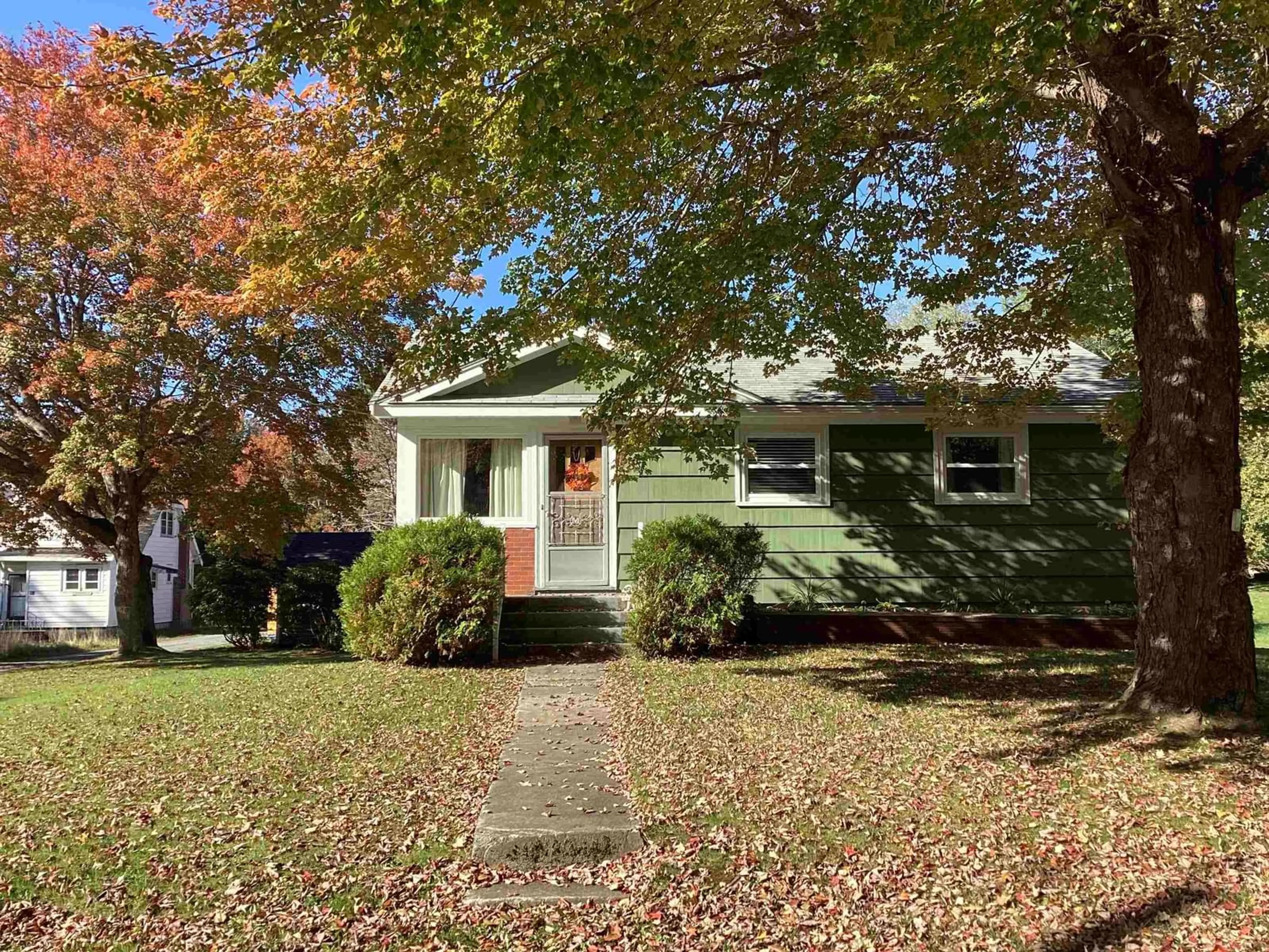 Home with vinyl exterior material, street for 38 Hillside Rd, Brooklyn Nova Scotia B0J 1H0