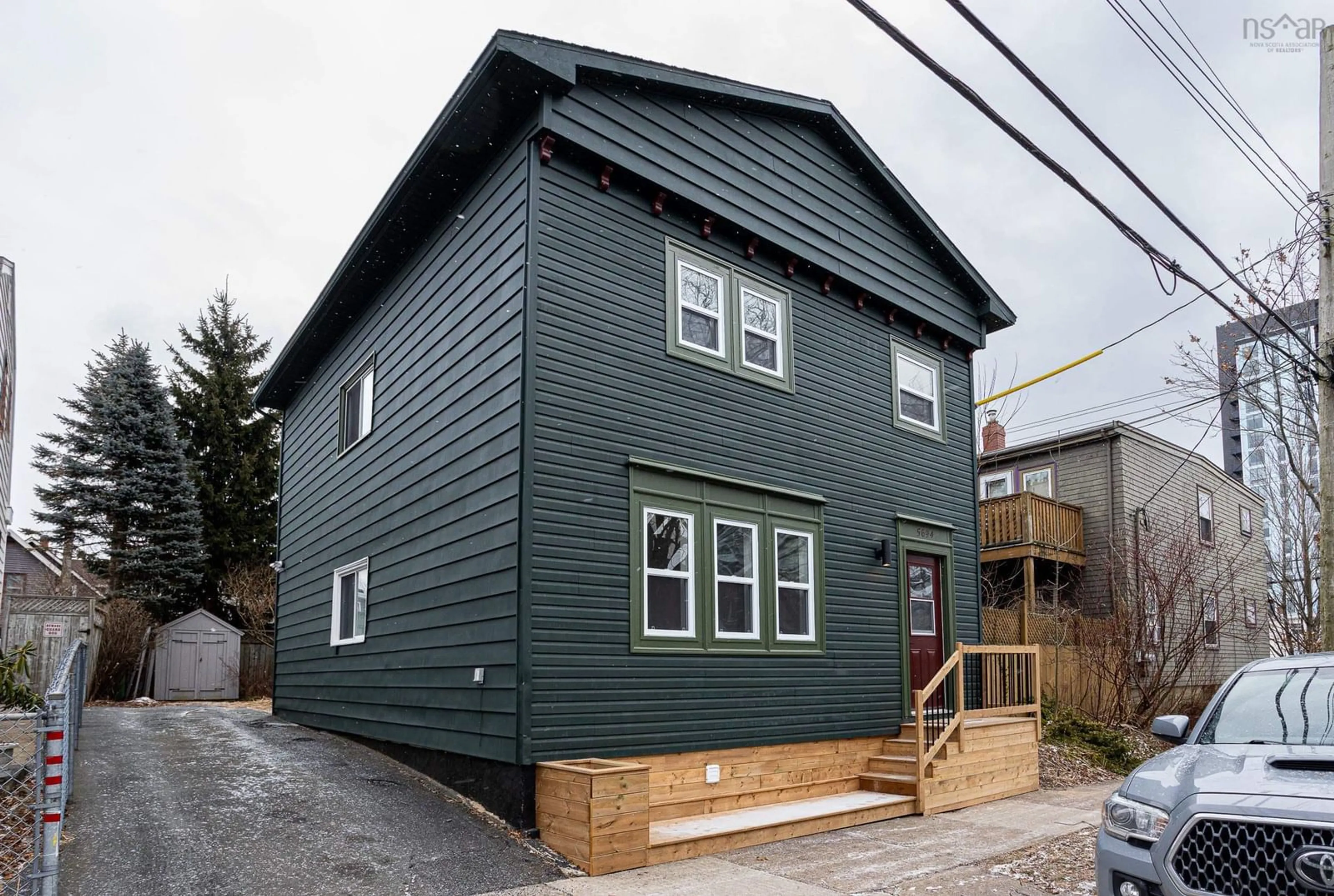 Home with vinyl exterior material, building for 5694 Macara St, Halifax Nova Scotia B3K 1W2