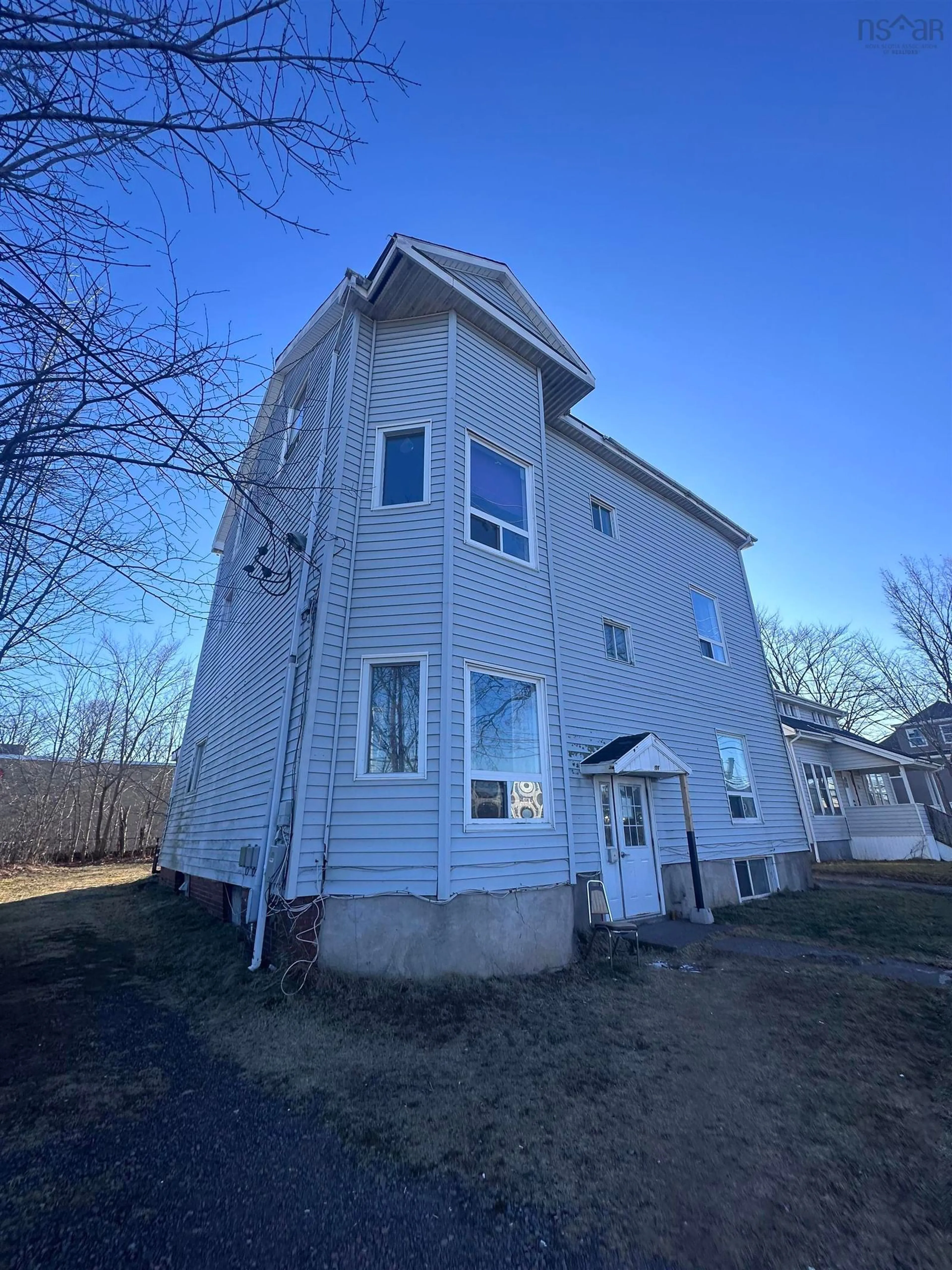 A pic from outside/outdoor area/front of a property/back of a property/a pic from drone, building for 39 Elm St, Truro Nova Scotia B2N 3H5