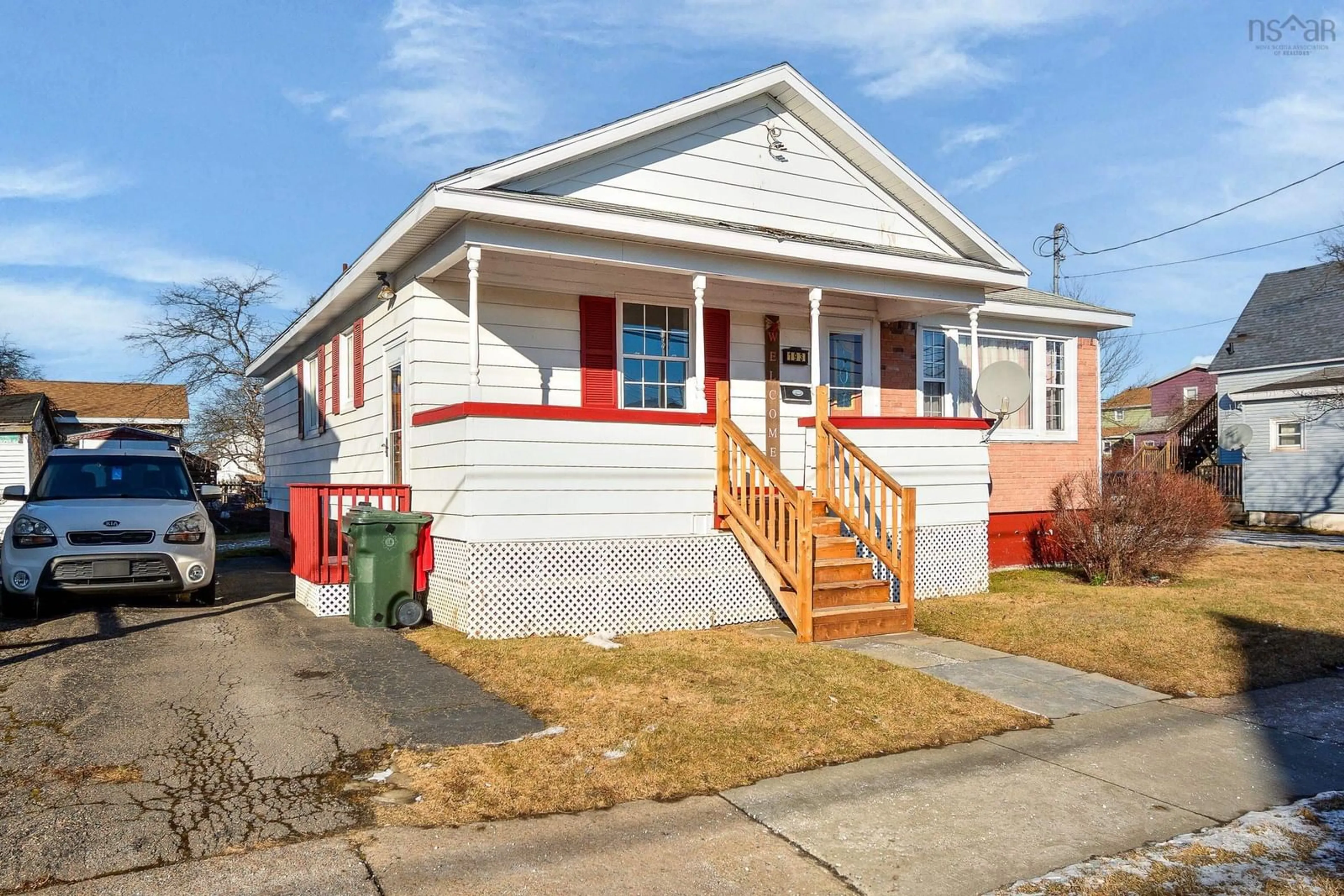 Home with vinyl exterior material, street for 193 Henry St, Whitney Pier Nova Scotia B1N 2H4