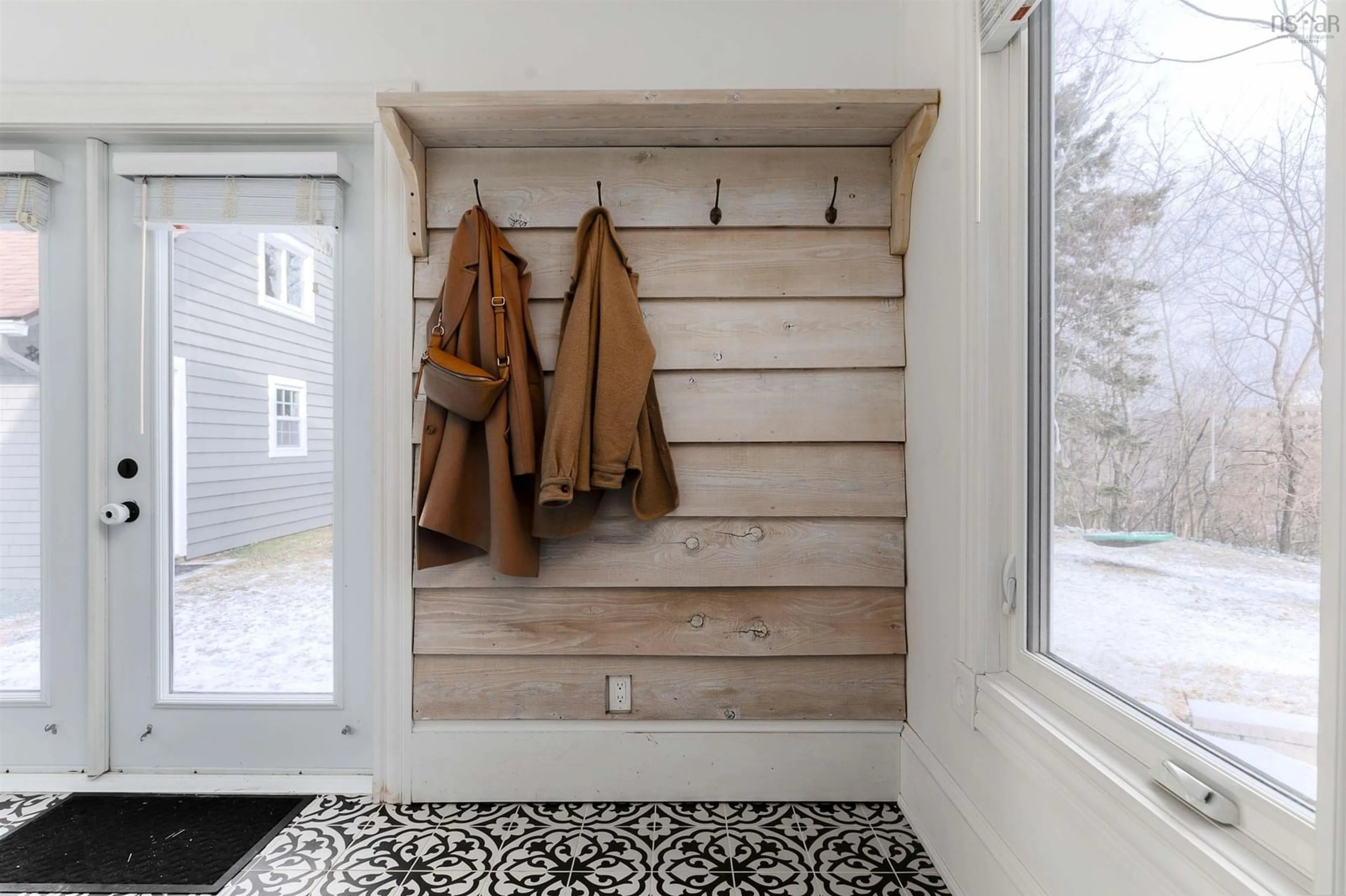 Indoor entryway for 5 Pine St, Bedford Nova Scotia B4A 2A8