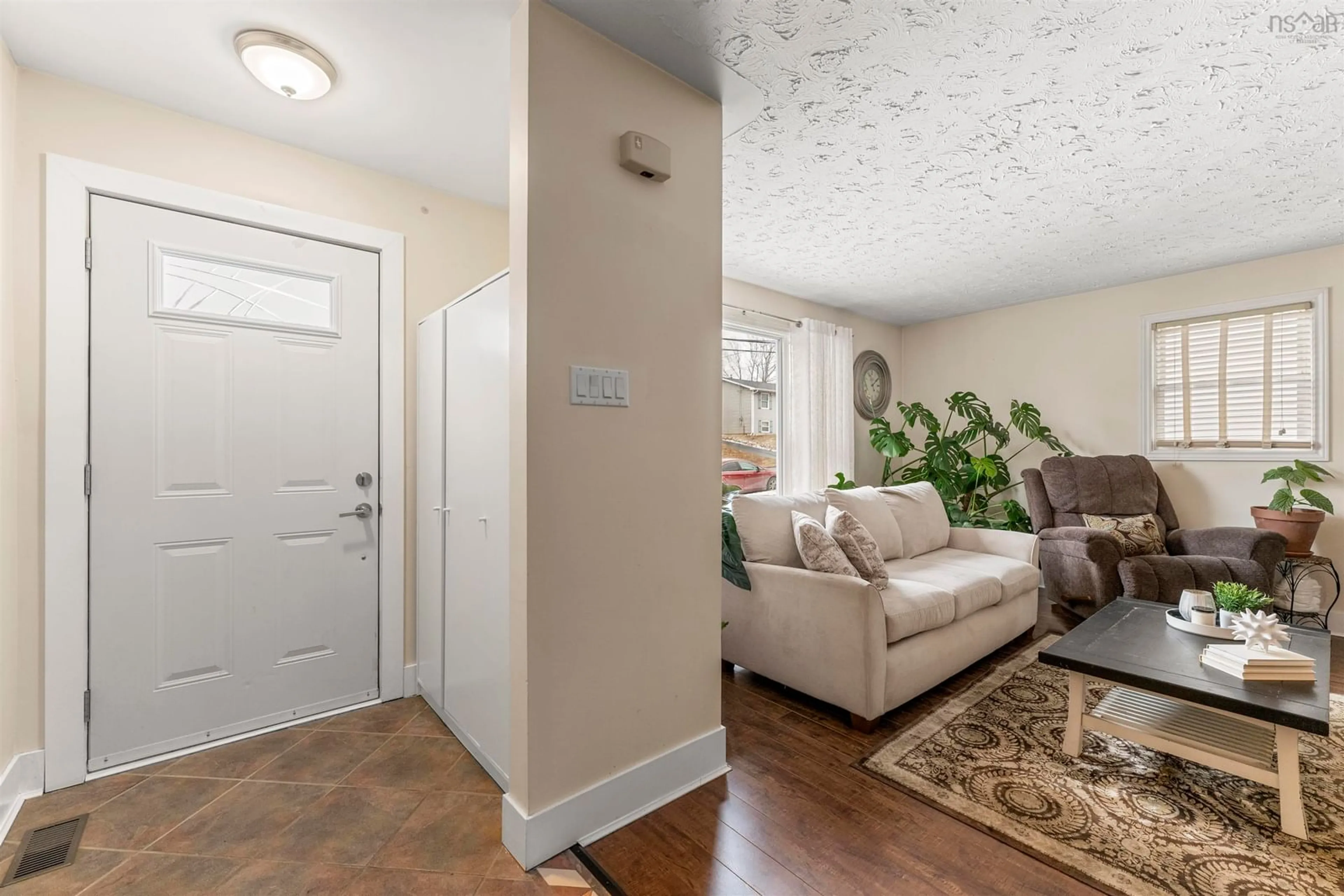 Indoor entryway for 230 Stokil Dr, Lower Sackville Nova Scotia B4C 3C3