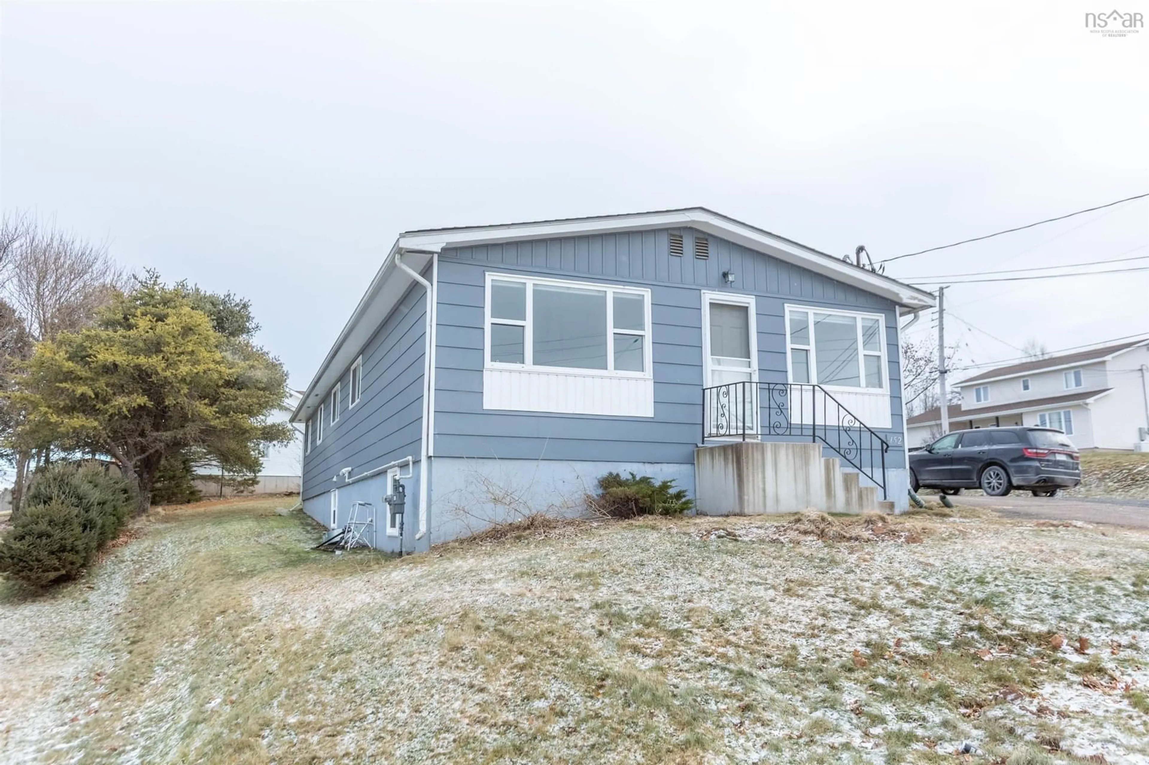 Home with vinyl exterior material, unknown for 152 Willow St, Amherst Nova Scotia B4H 3W5