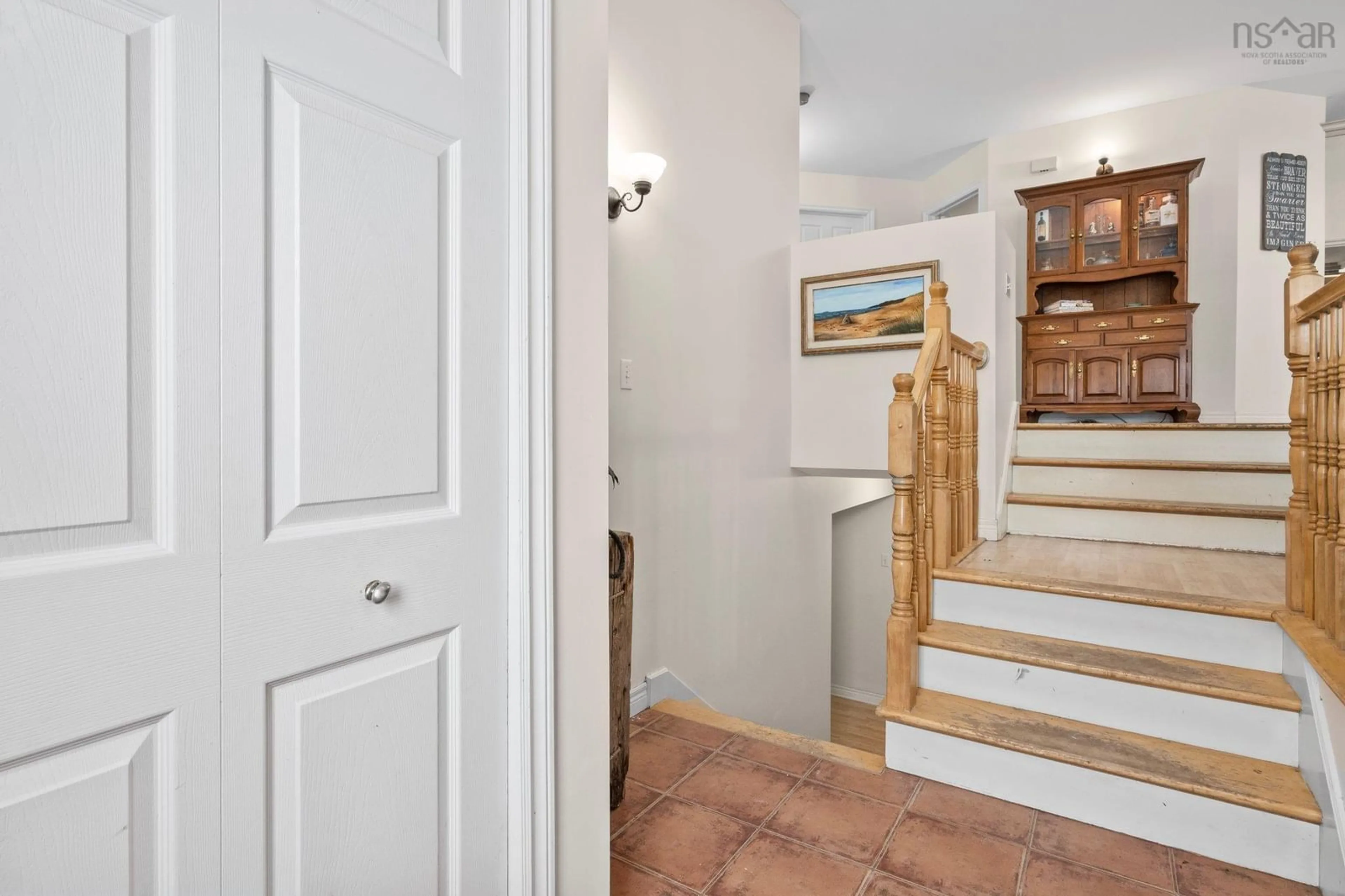 Indoor foyer for 29 White Rd, Enfield Nova Scotia B2T 1L4