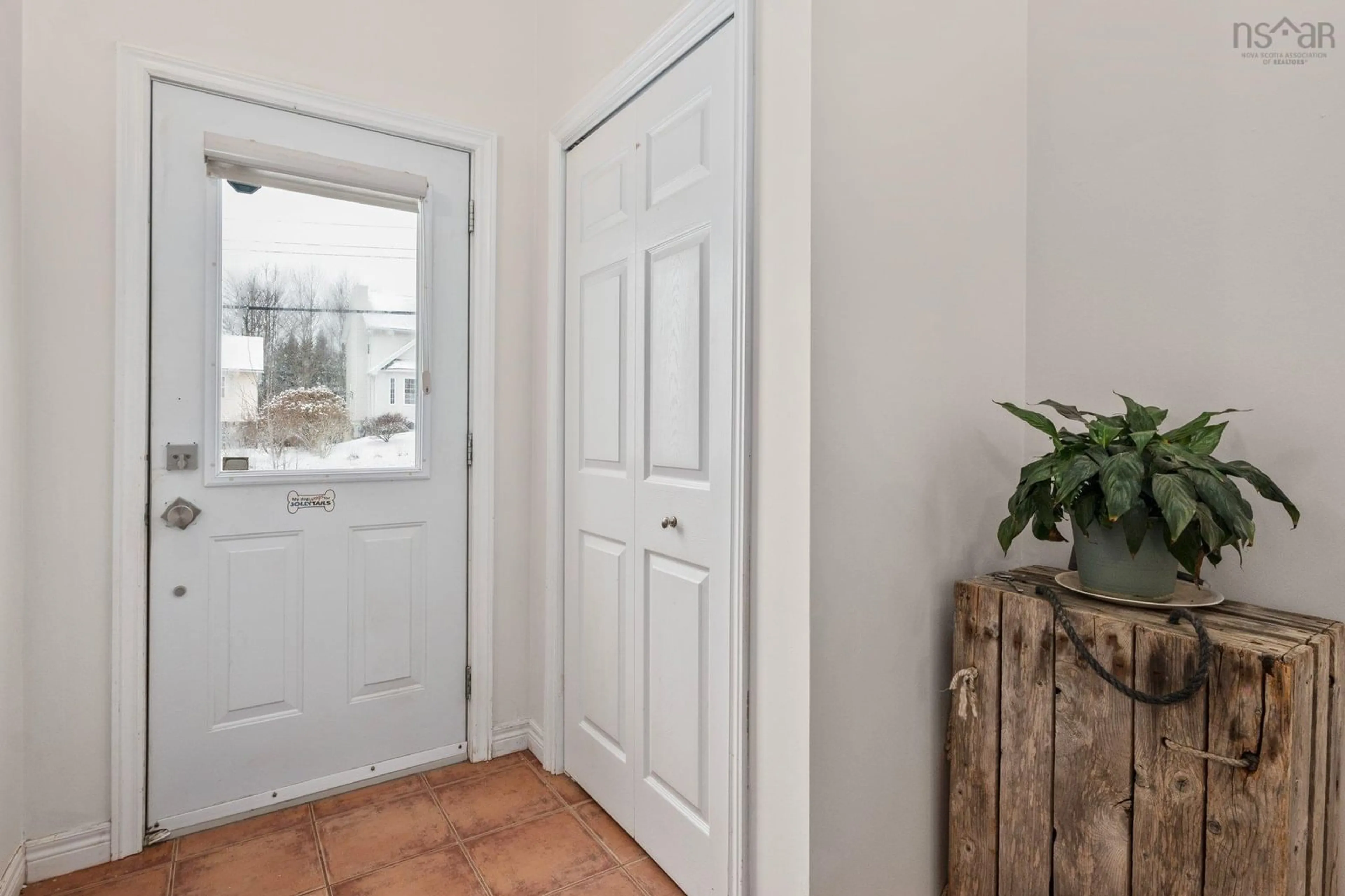 Indoor entryway for 29 White Rd, Enfield Nova Scotia B2T 1L4