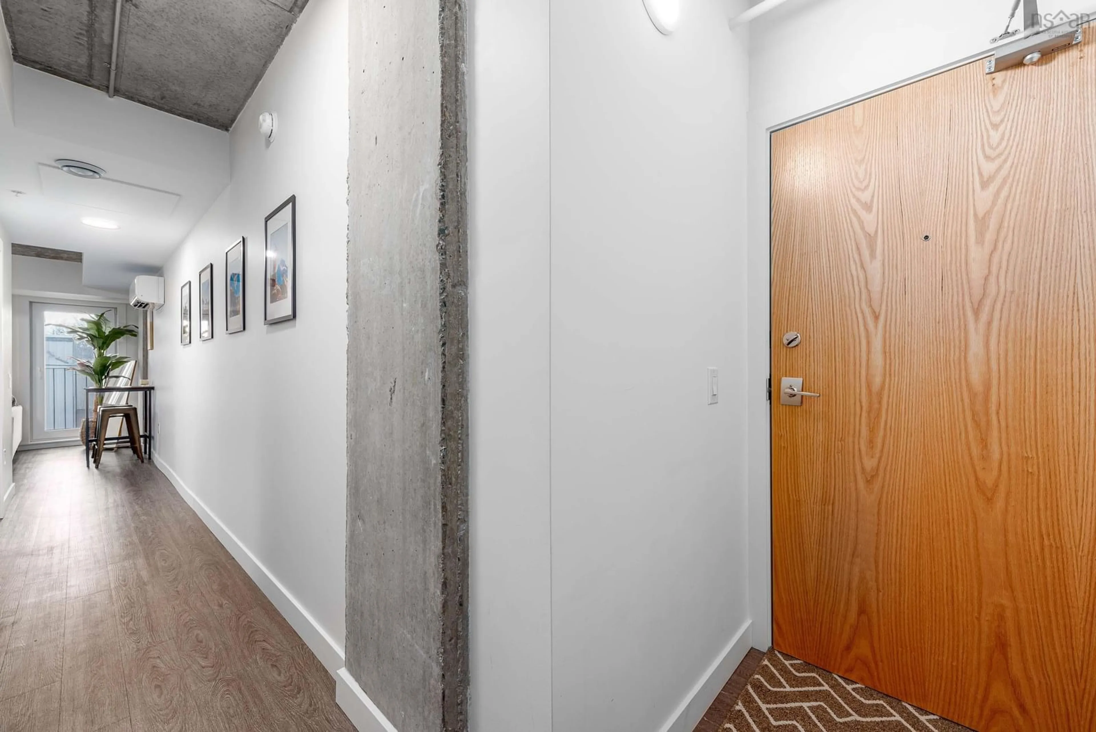 Indoor foyer for 5684 West St #303, Halifax Nova Scotia B3K 1H7