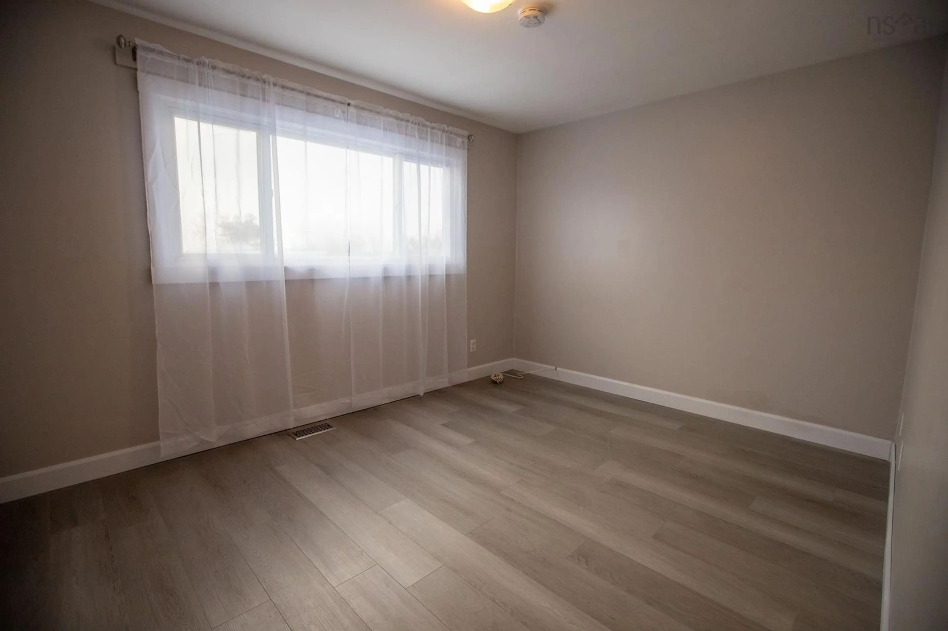 A pic of a room for 27 Regent Dr, Dartmouth Nova Scotia B2Y 3L3