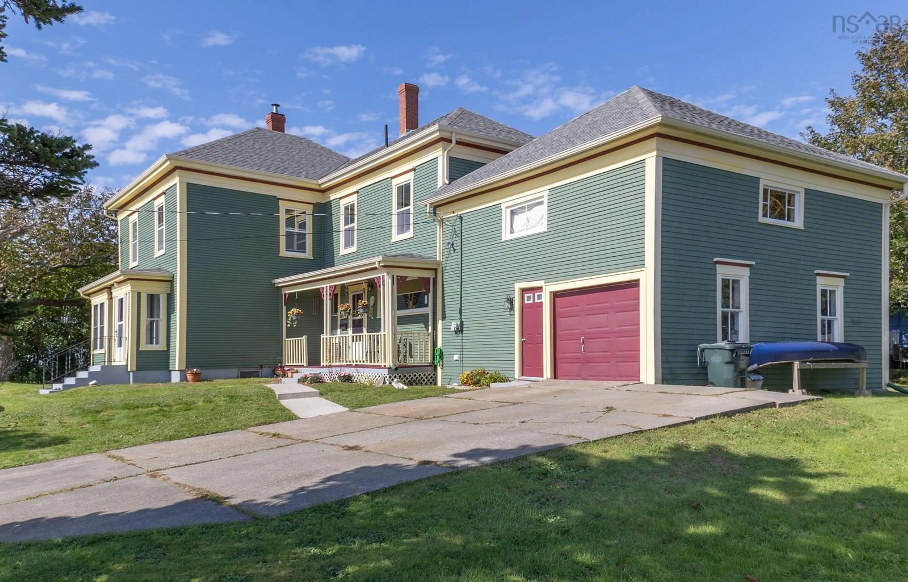 Home with vinyl exterior material, street for 50 Albert St, Yarmouth Nova Scotia B5A 3N7