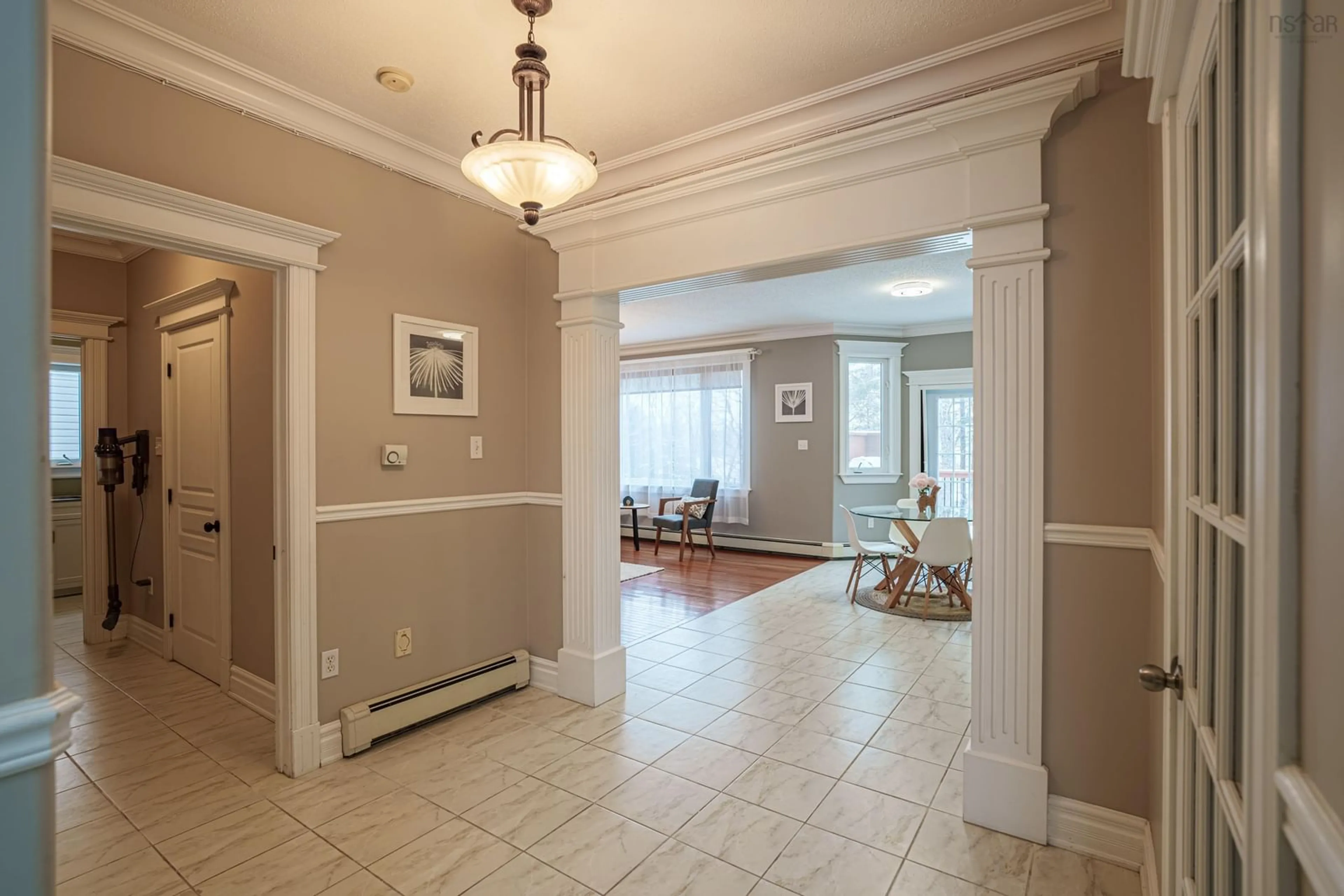 Indoor foyer for 337 Southgate Dr, Bedford Nova Scotia B4A 4M6