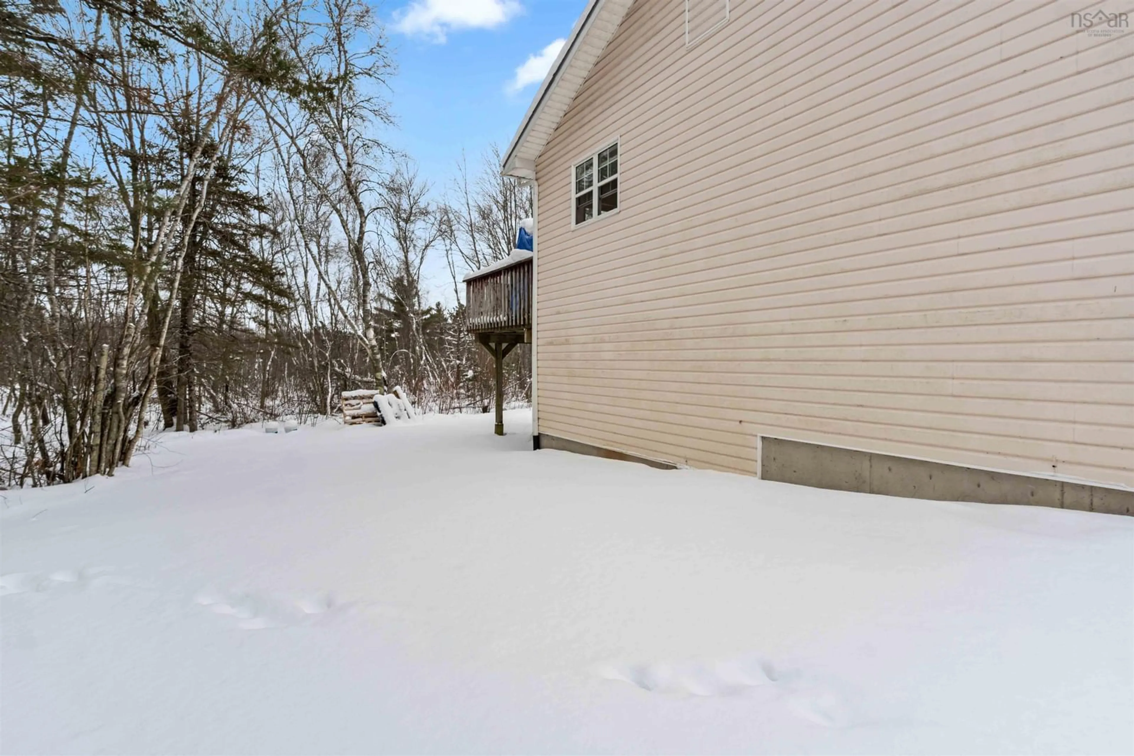 Patio, street for 1756 Highway 1, Auburn Nova Scotia B0P 1R0