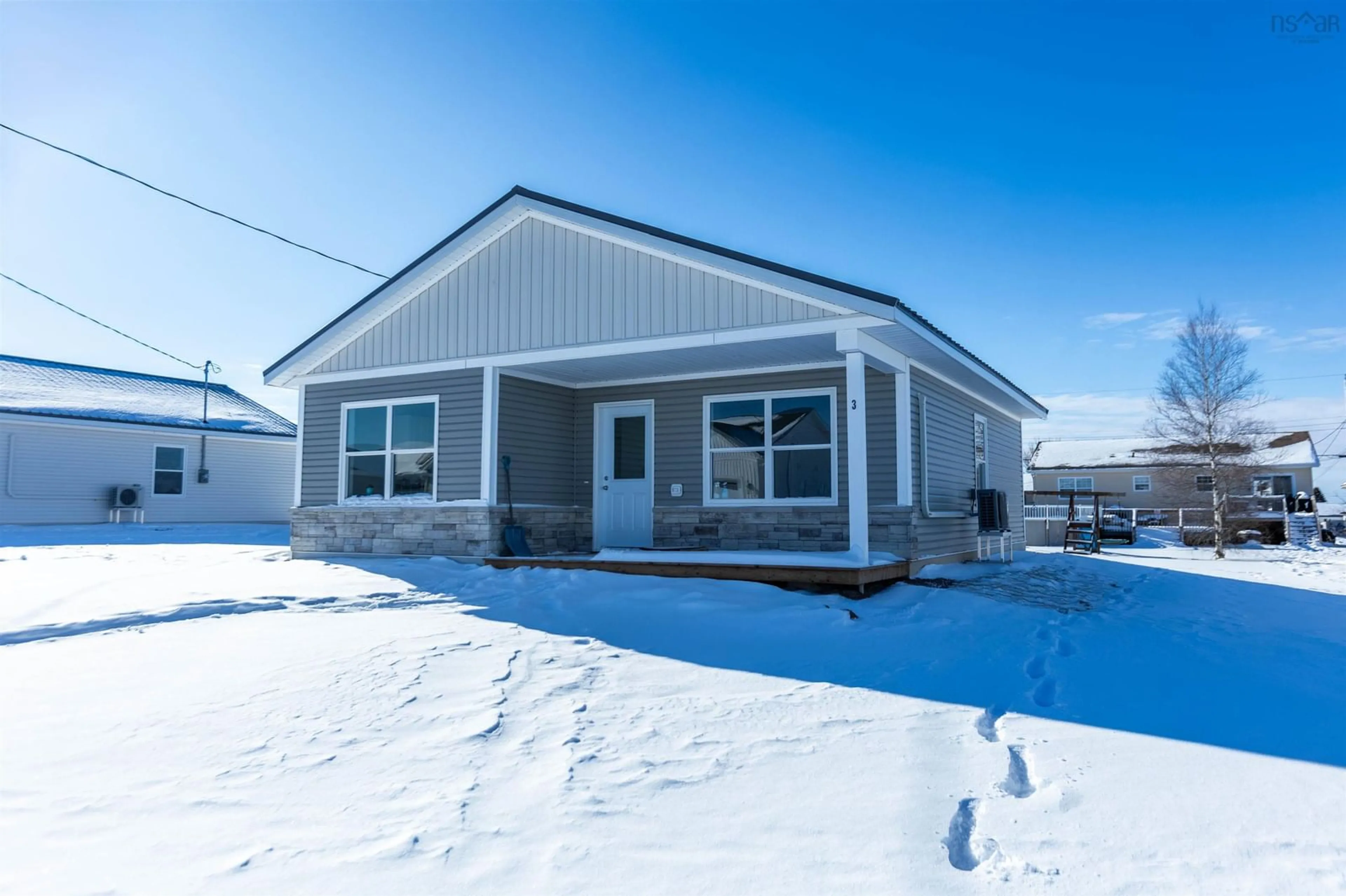 Home with vinyl exterior material, unknown for 3 Fleming St, Amherst Nova Scotia B4H 0C3